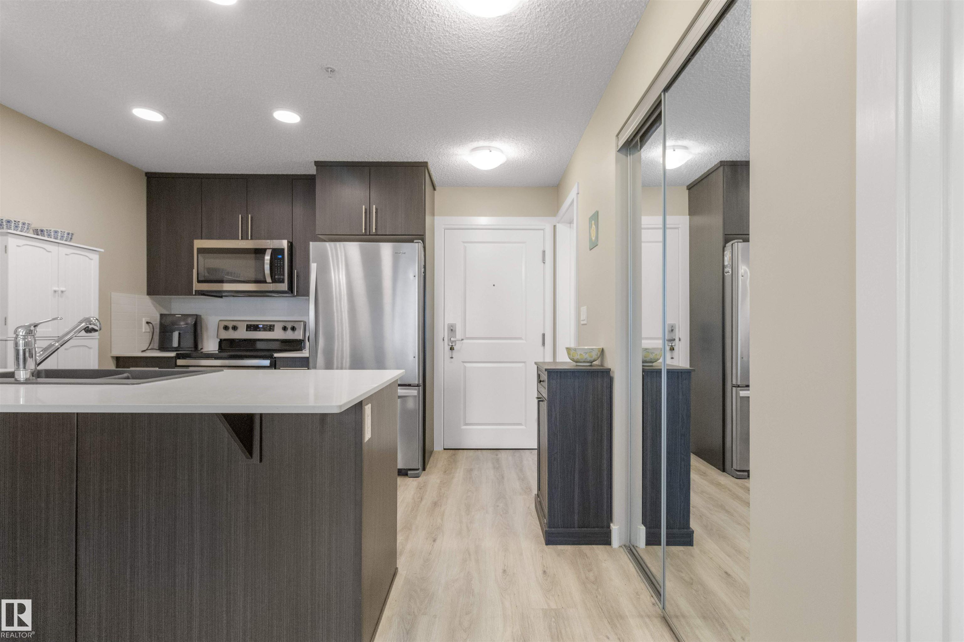 1506 TAMARACK Boulevard 101