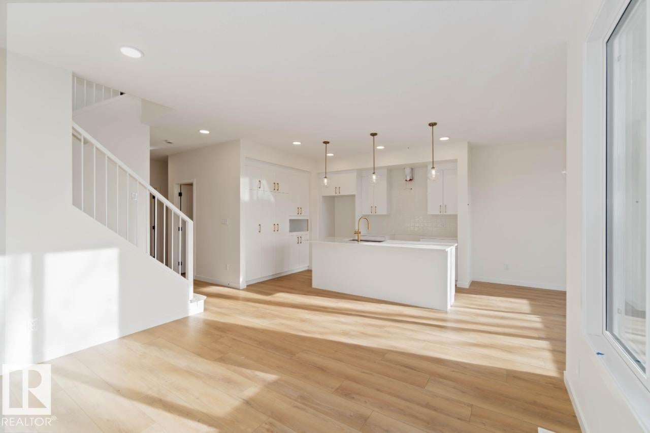 80 Rosa Crescent