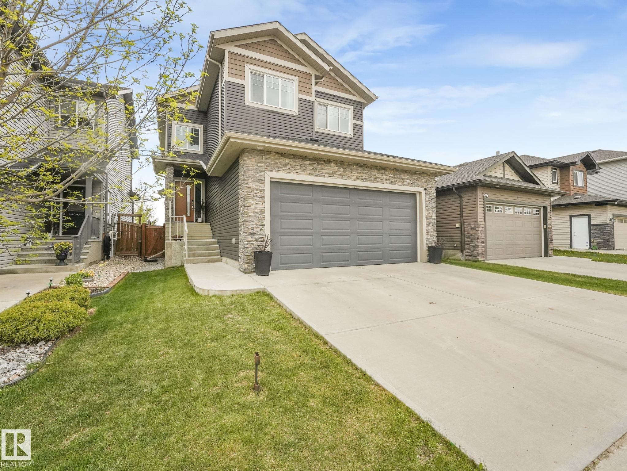 12 SANDALWOOD Place