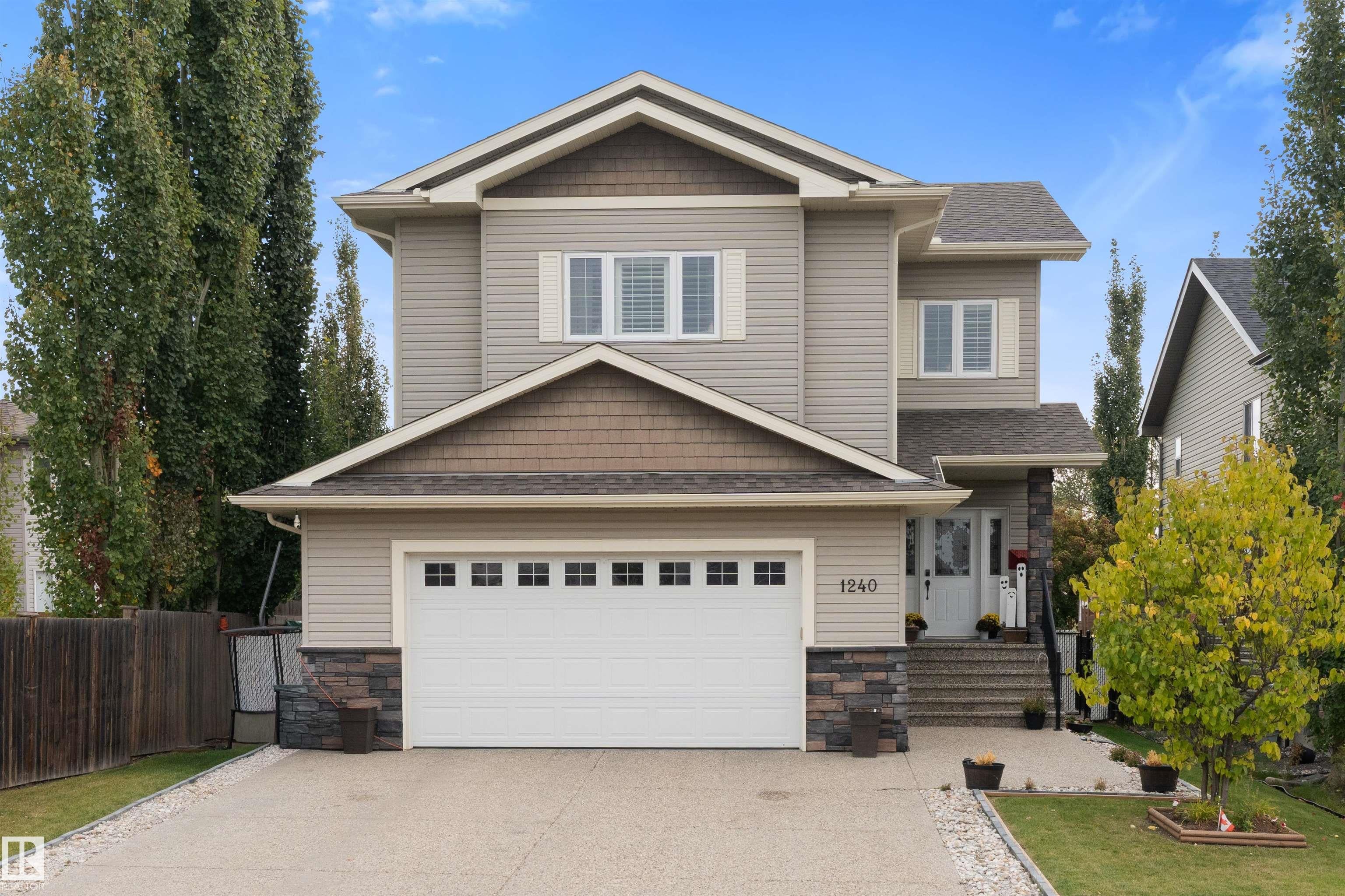 1240 WESTERRA Crescent