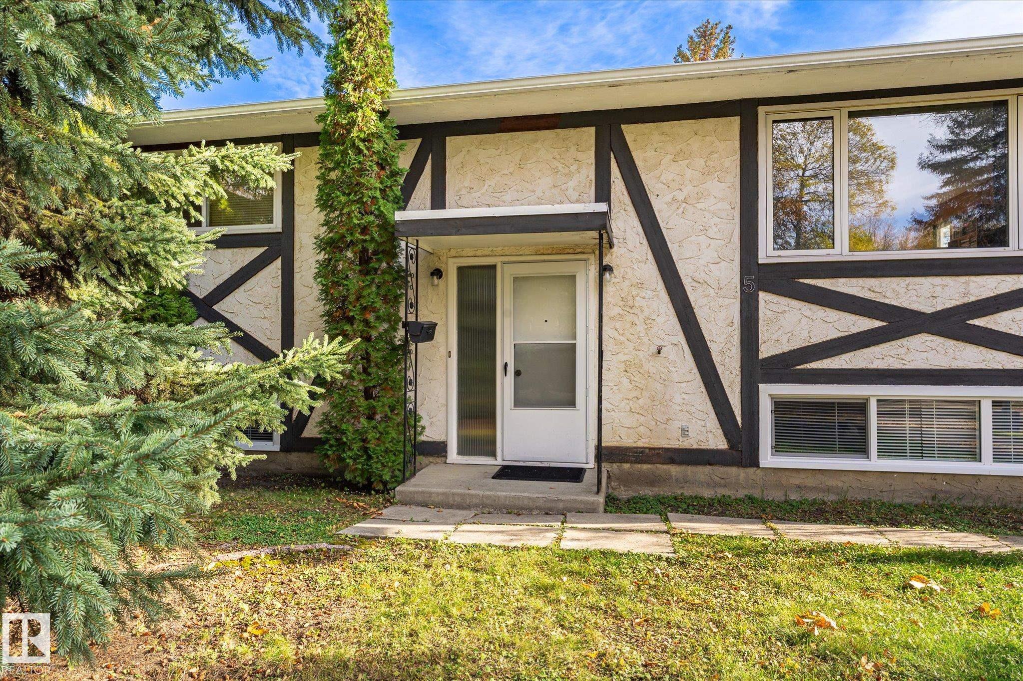 5 MARCHAND Place