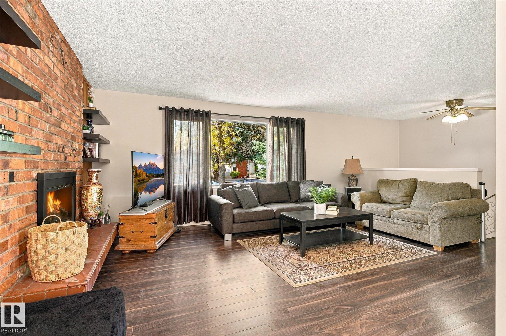 5 MARCHAND Place