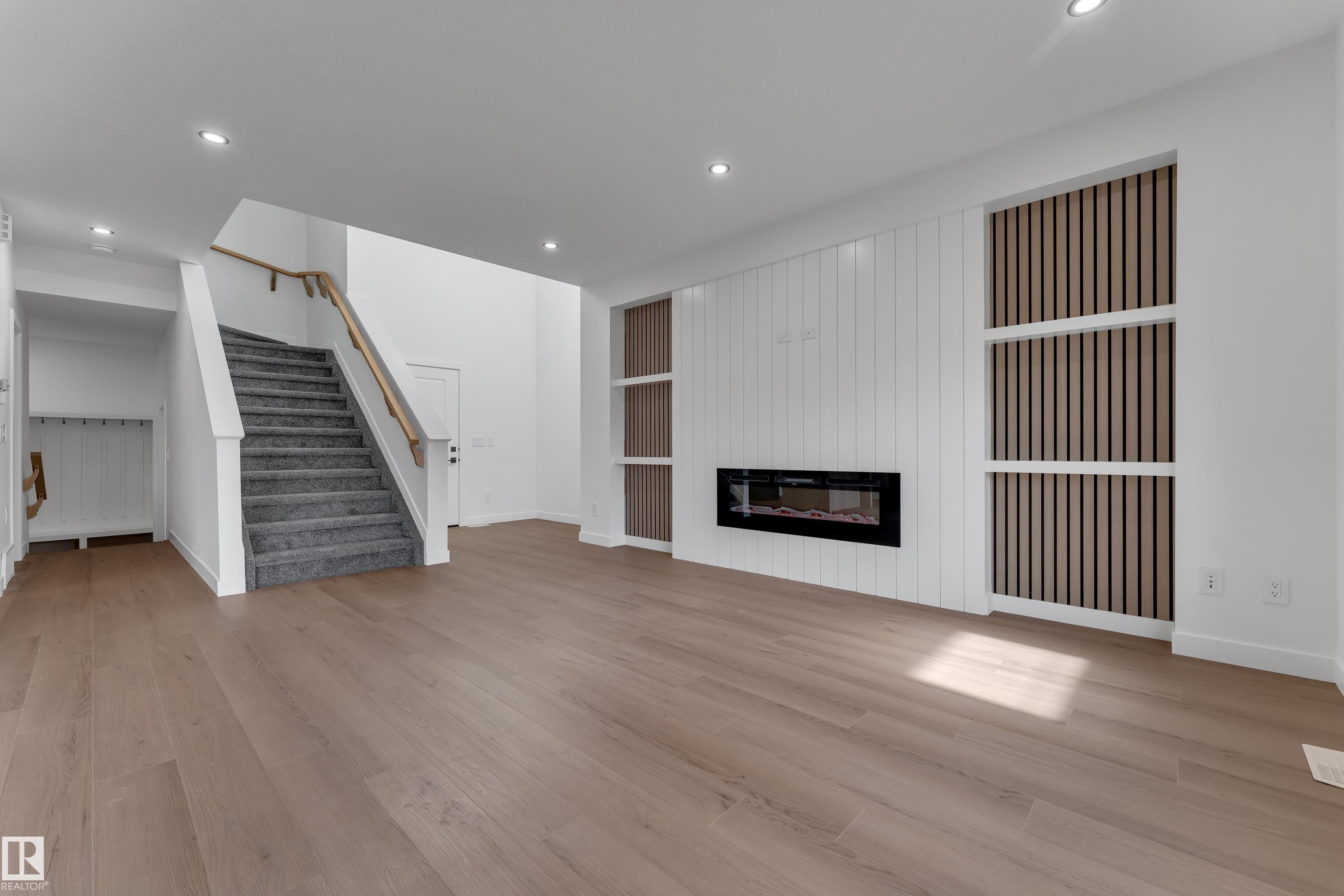 58 SILVERSTONE Drive