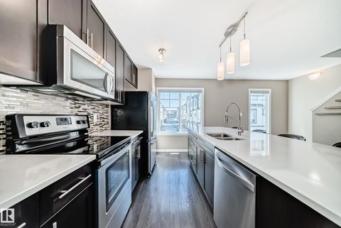 4825 TERWILLEGAR Common 4 Edmonton AB T6R 0T6