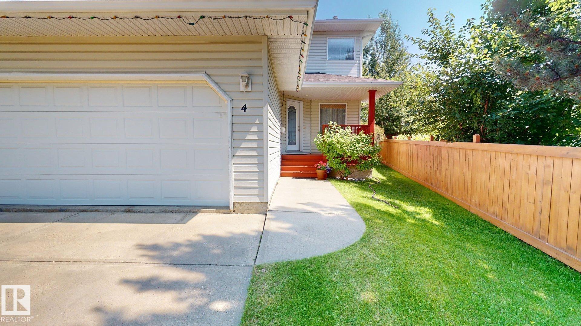 4 OAKLAND Way