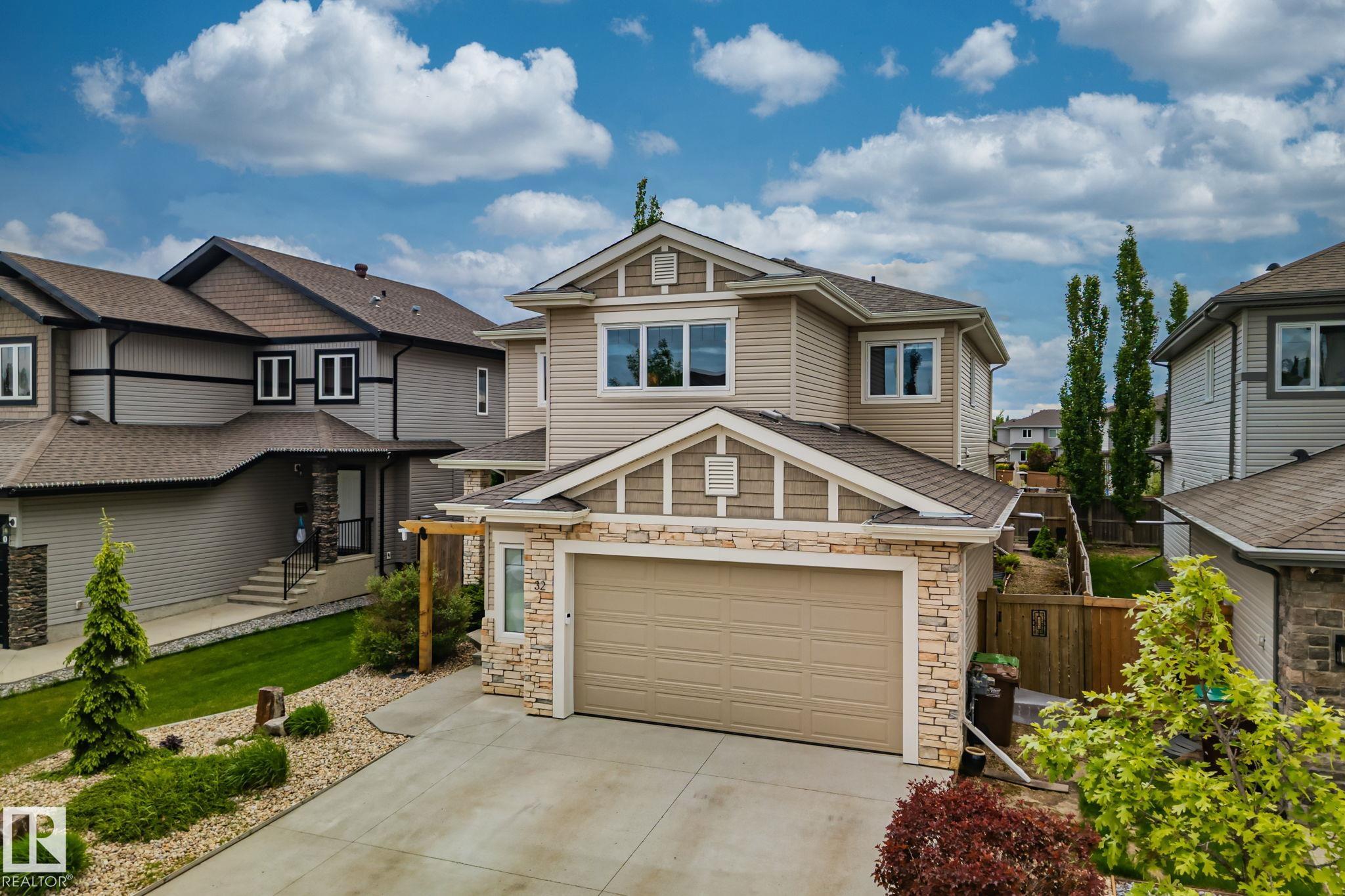 32 NAULT Crescent