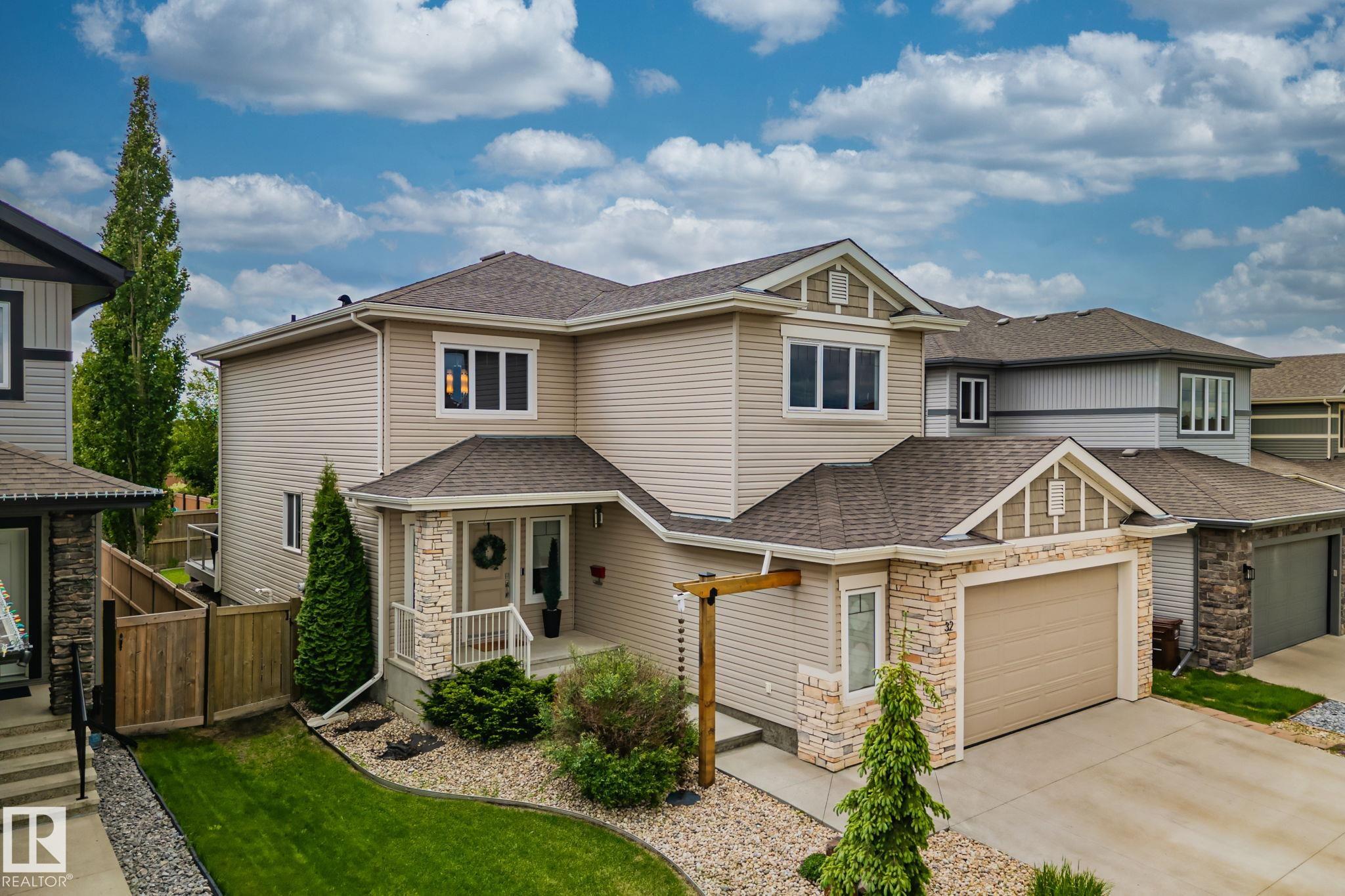 32 NAULT Crescent