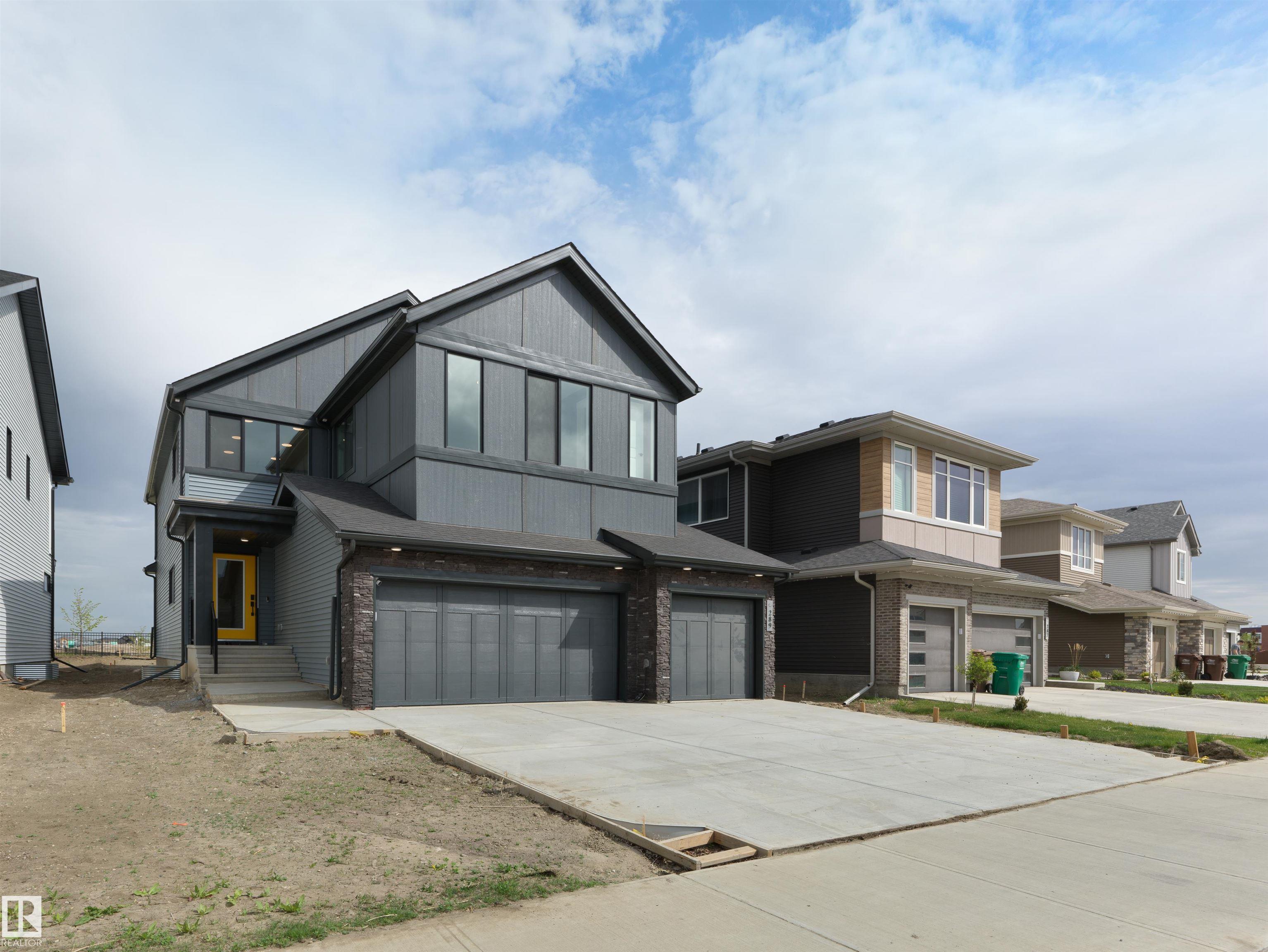 289 JENSEN LAKES Boulevard