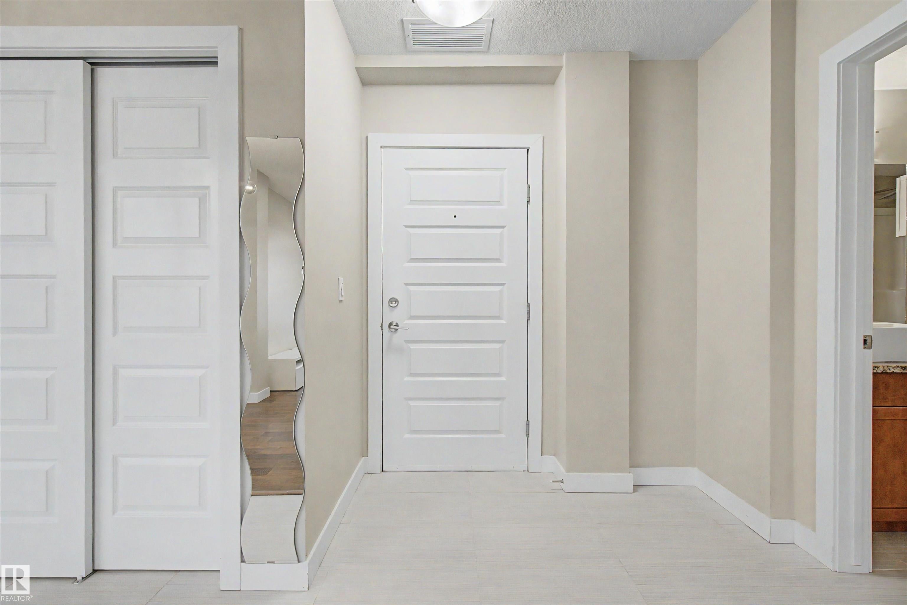 5151 WINDERMERE Boulevard 1225