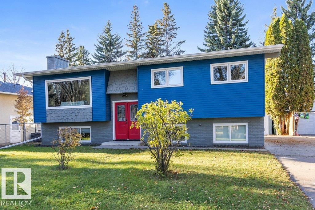 4 FLEETWOOD Crescent