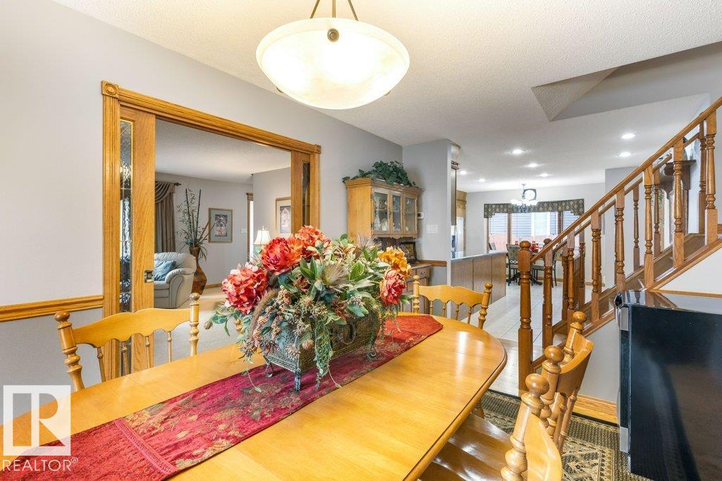 21 LORNE Crescent