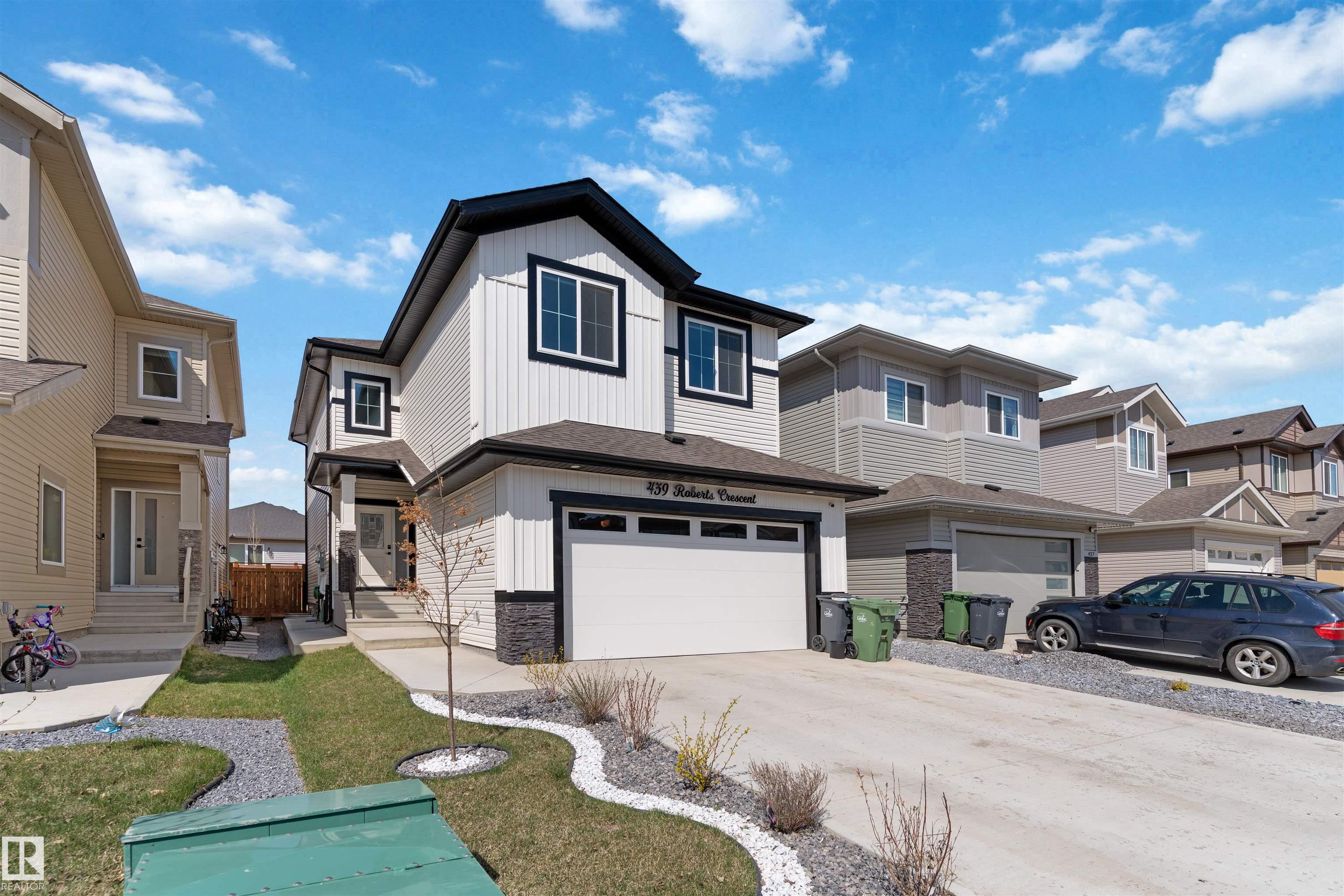 439 Roberts Crescent