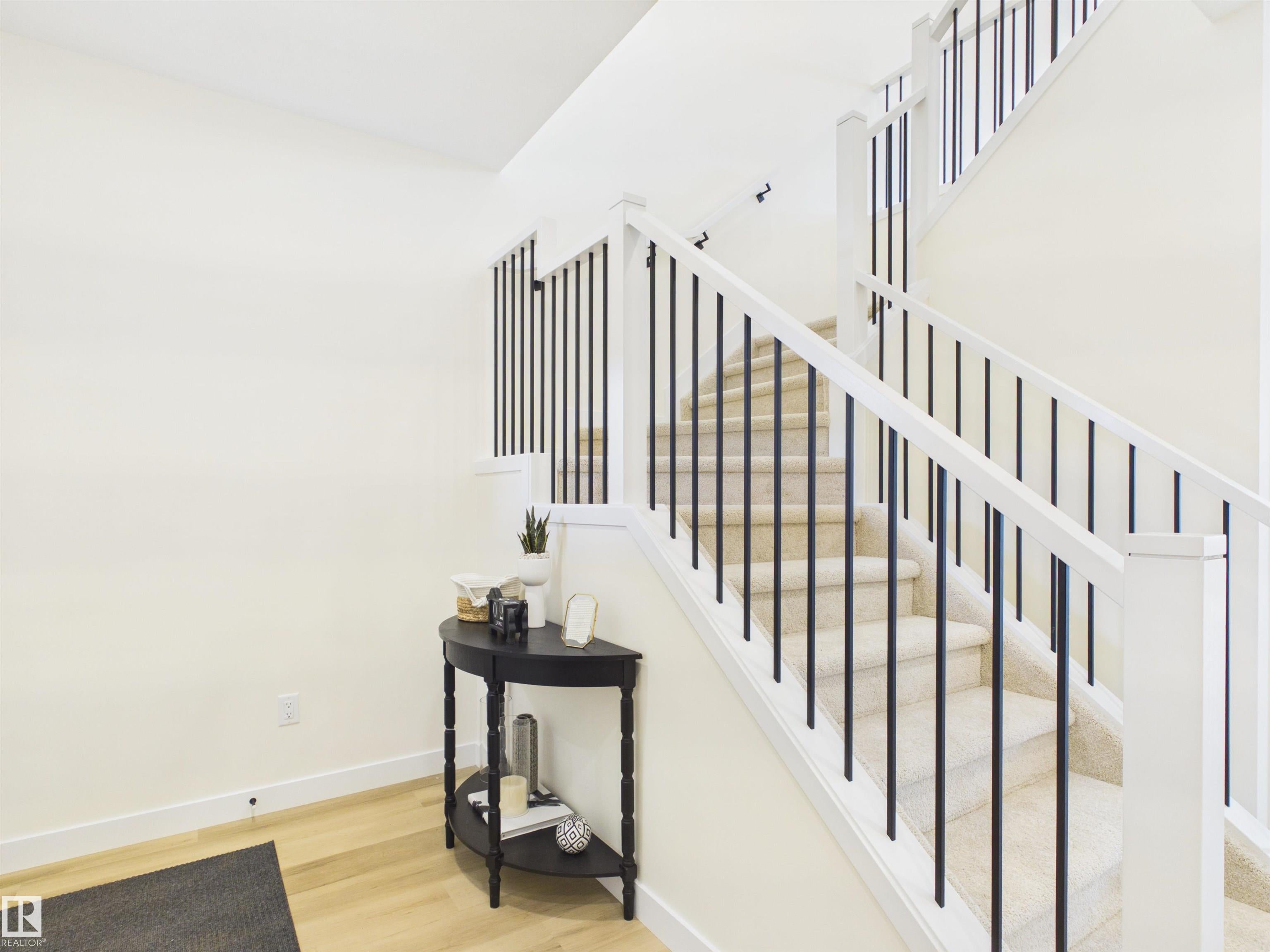 223 RAVINE Drive