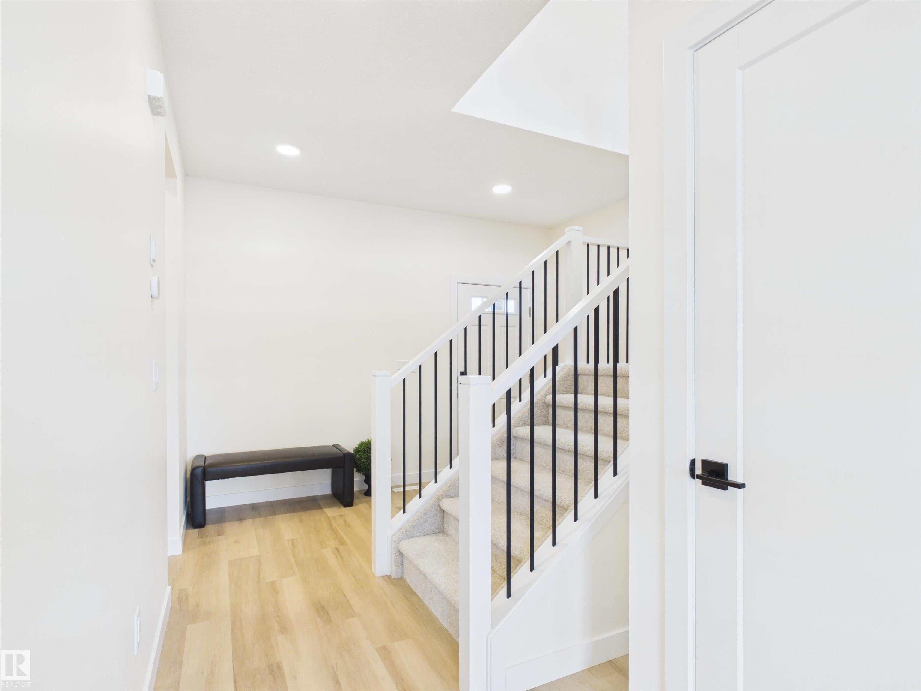 223 RAVINE Drive