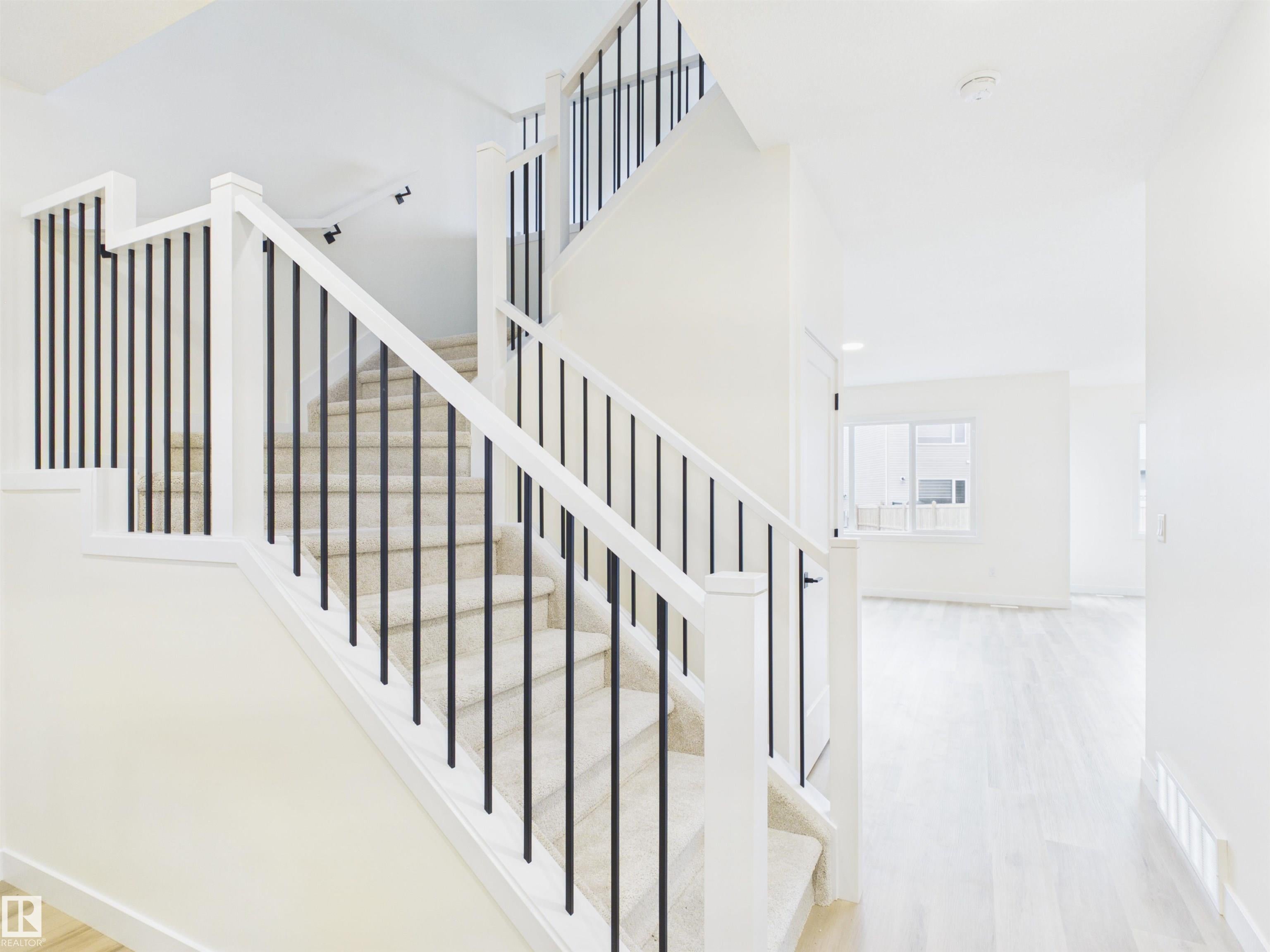 223 RAVINE Drive