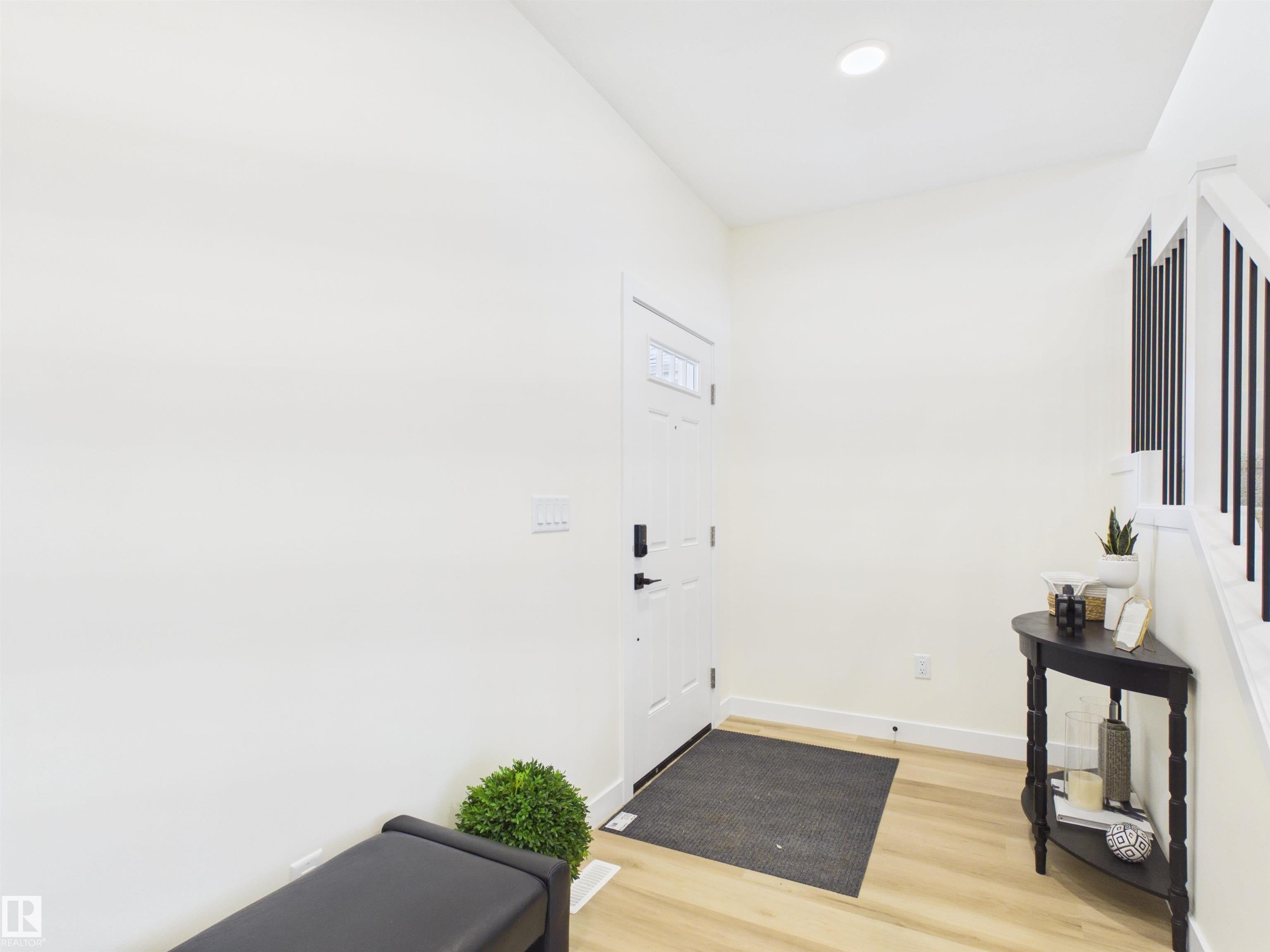223 RAVINE Drive