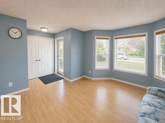 205 84 St Sw, Edmonton, AB 3