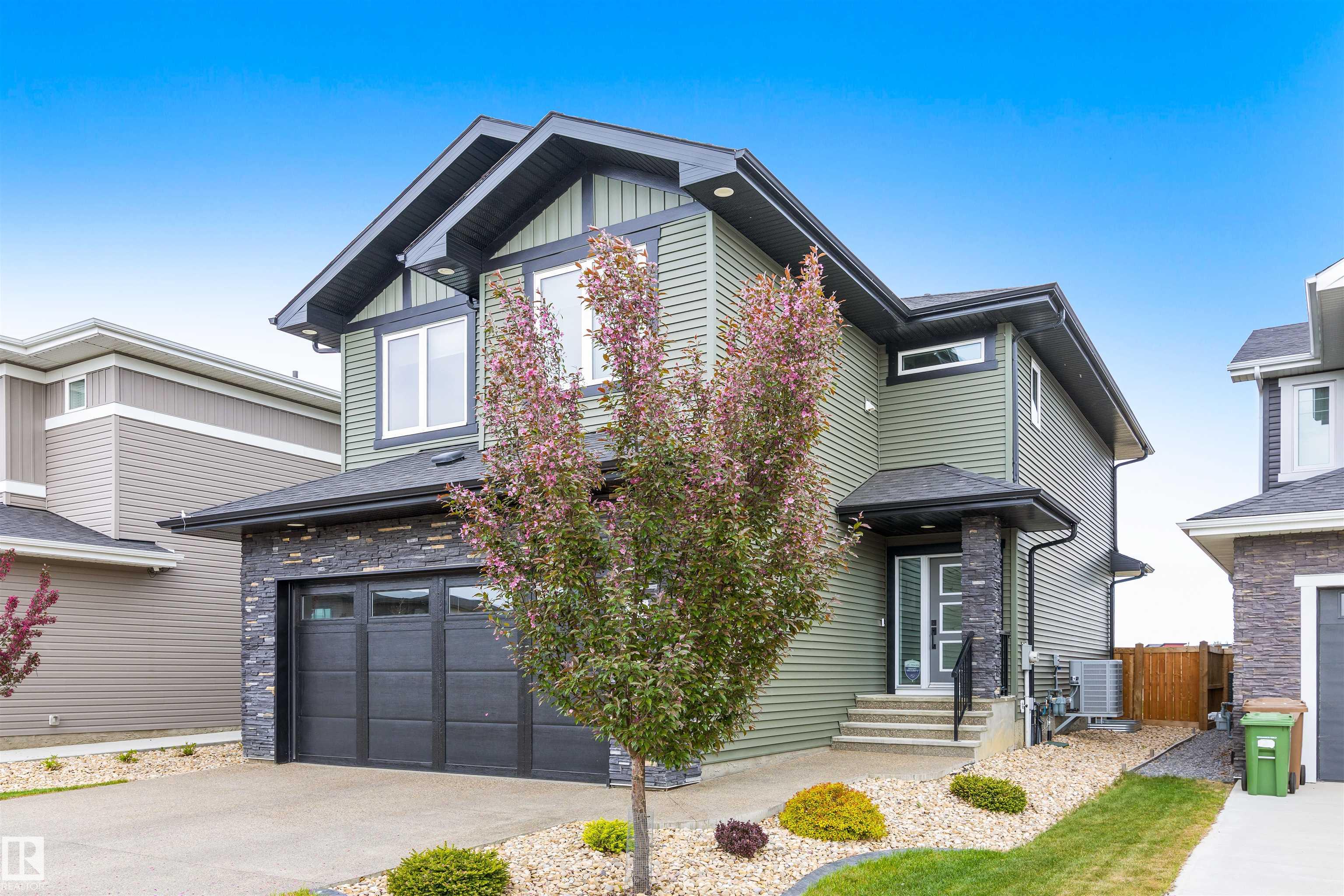 51 ENCORE Crescent