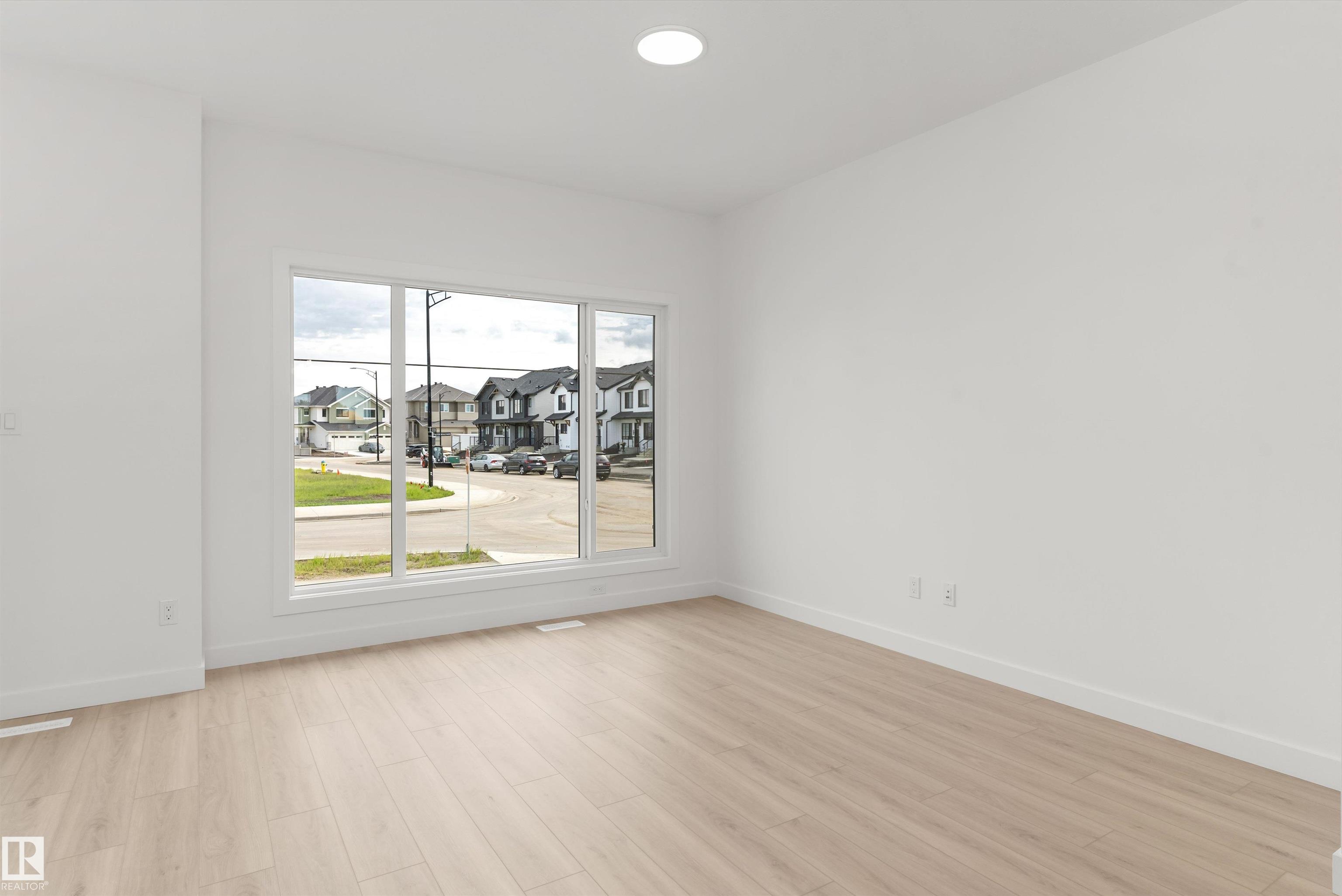 1003 ASTER Boulevard