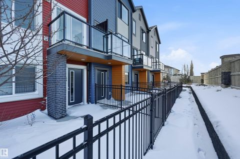 1010 RABBIT HILL Road 37 Edmonton AB T6W 4G7