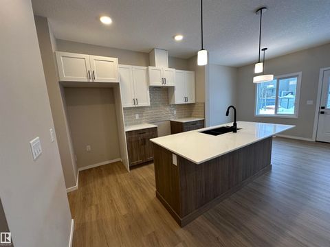 1152 SOUTH CREEK Wynd Stony Plain AB T7Z 0M1