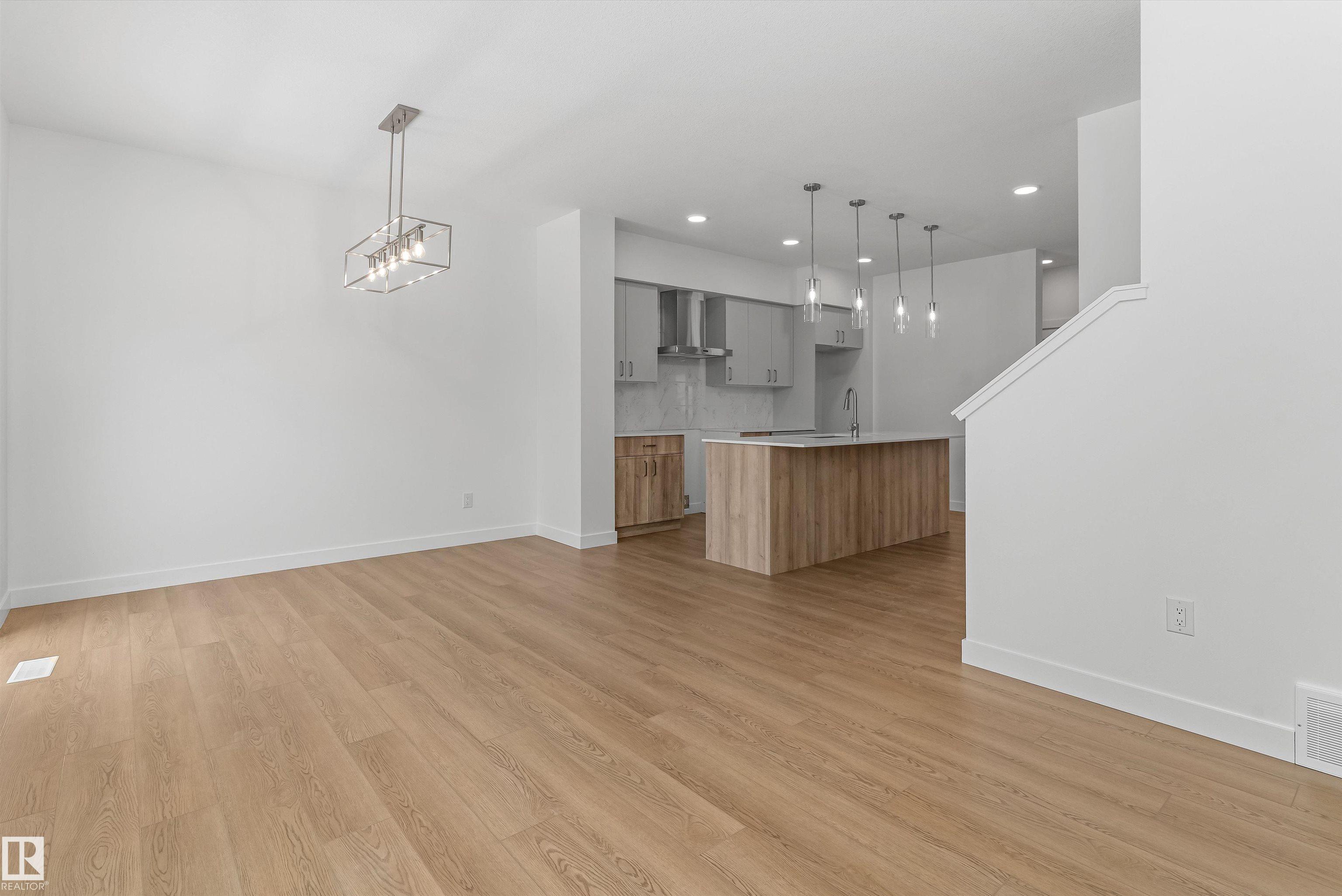 1194 South Creek Wynd