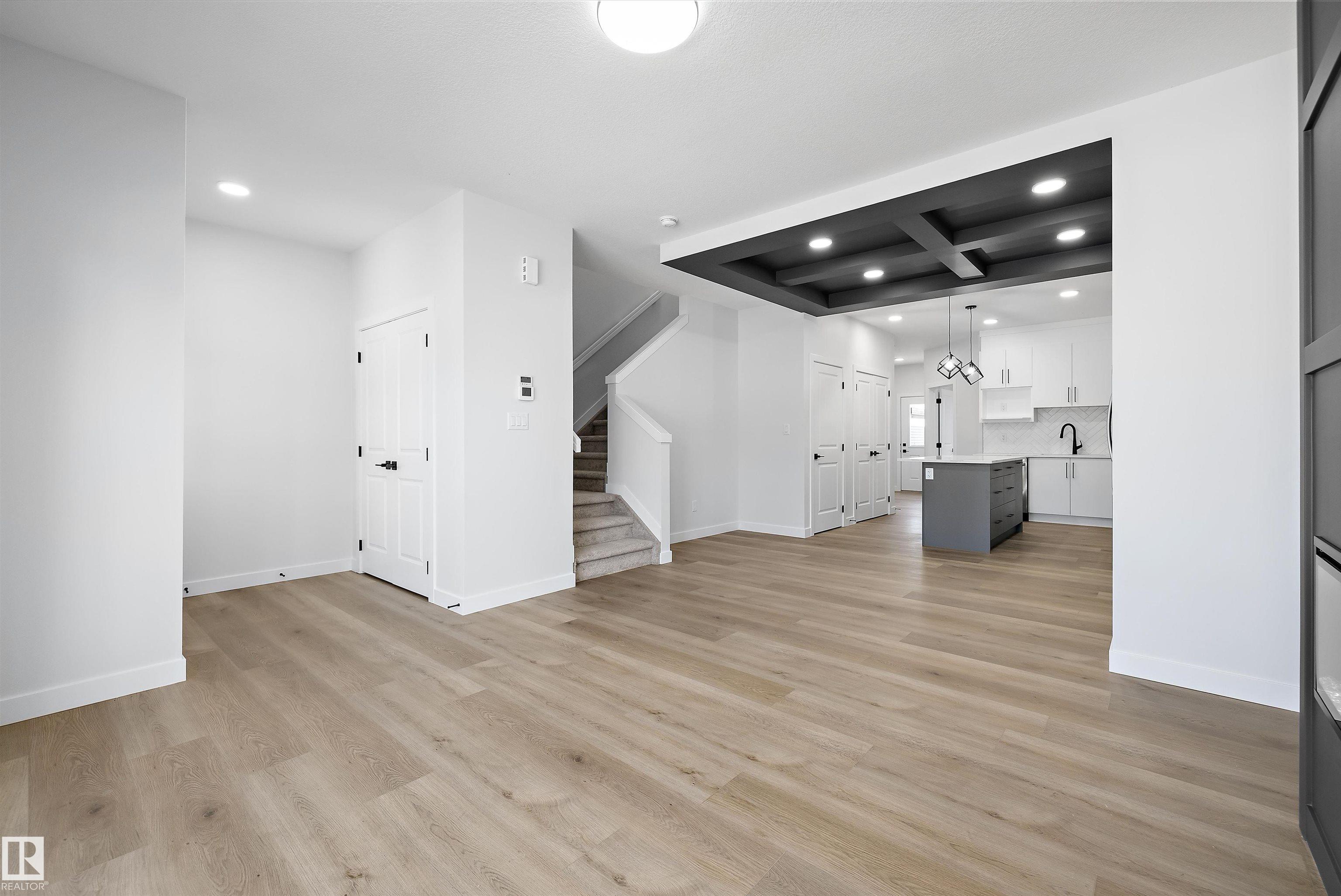53 Clichy Close