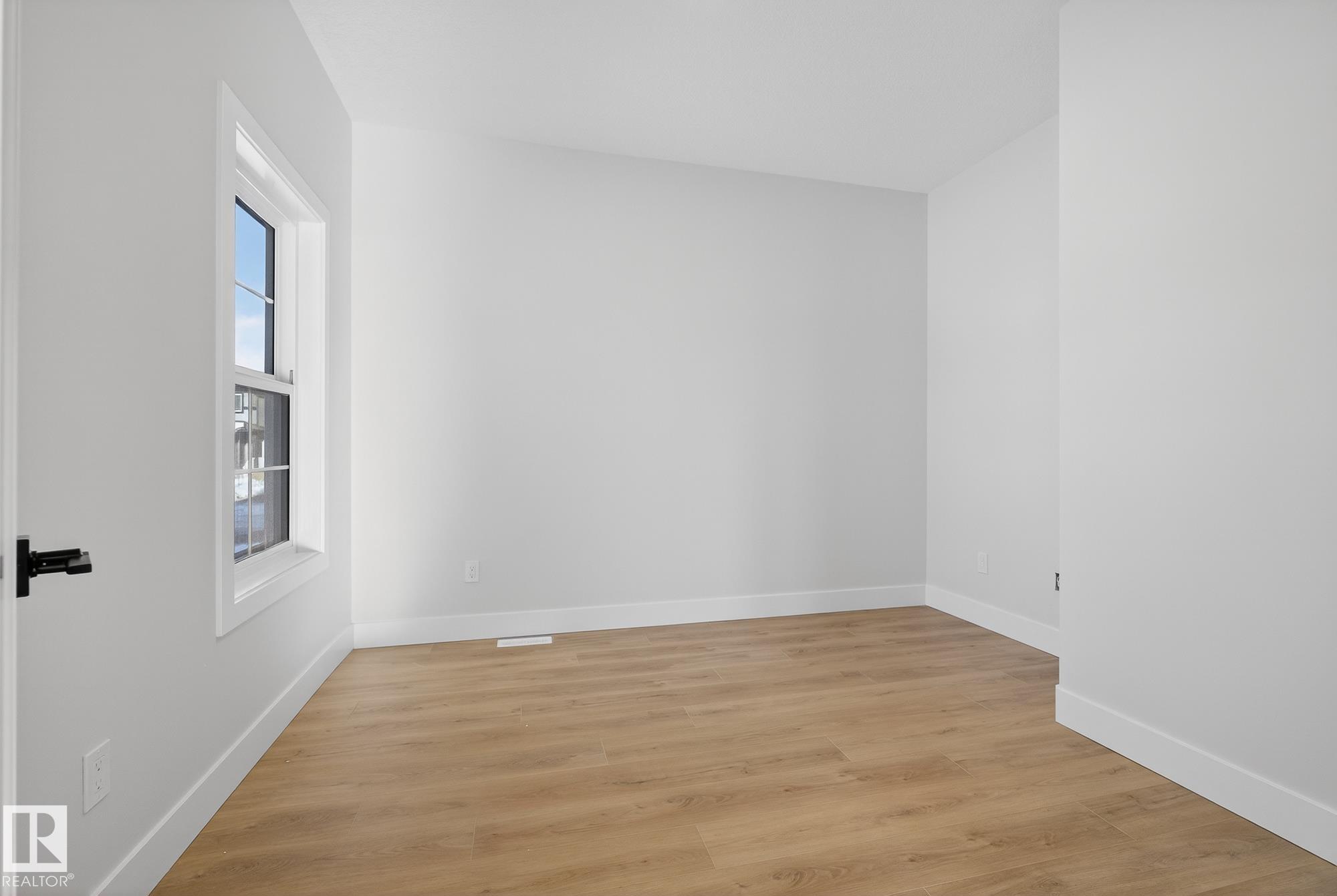 70 Hemingway Crescent