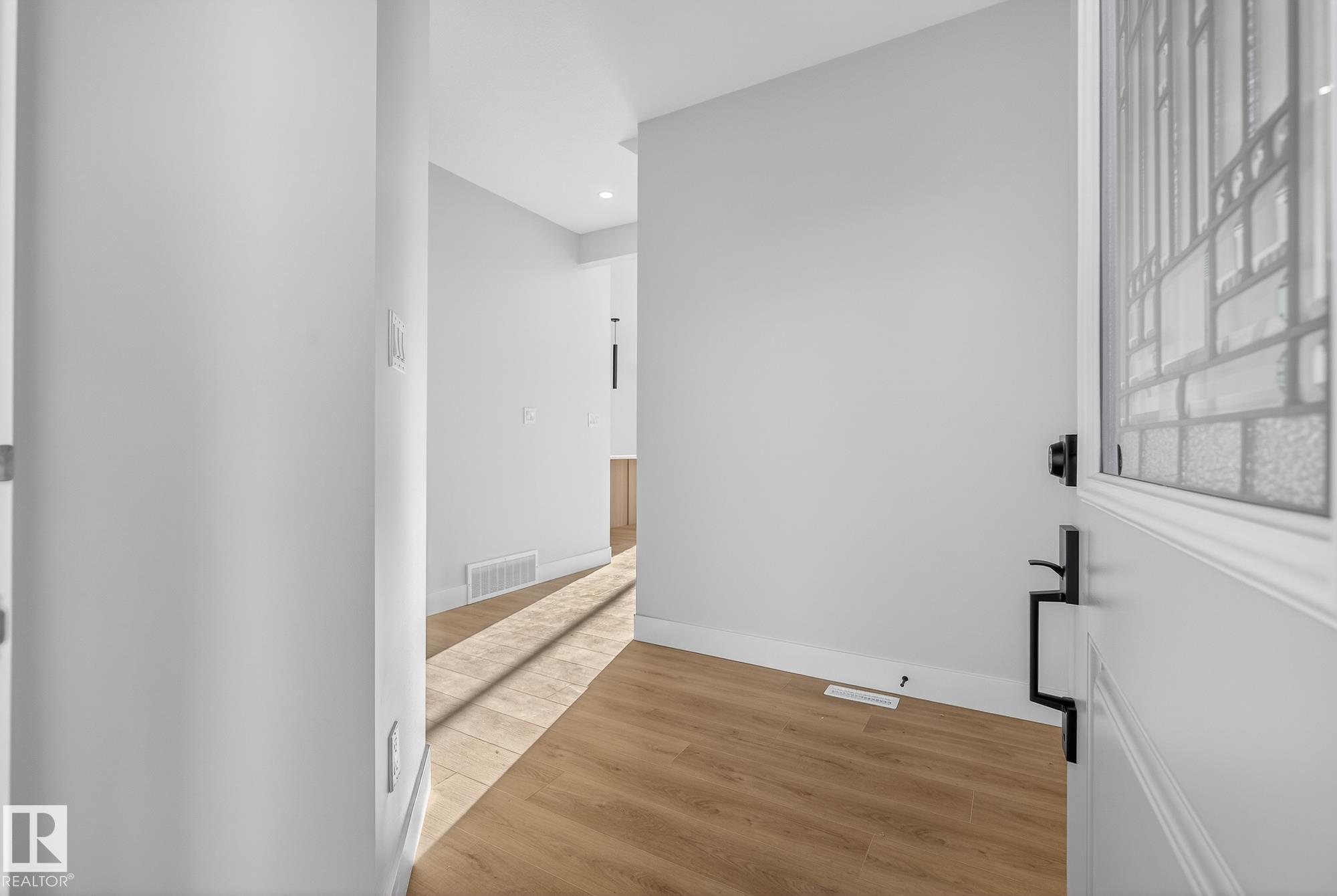 70 Hemingway Crescent