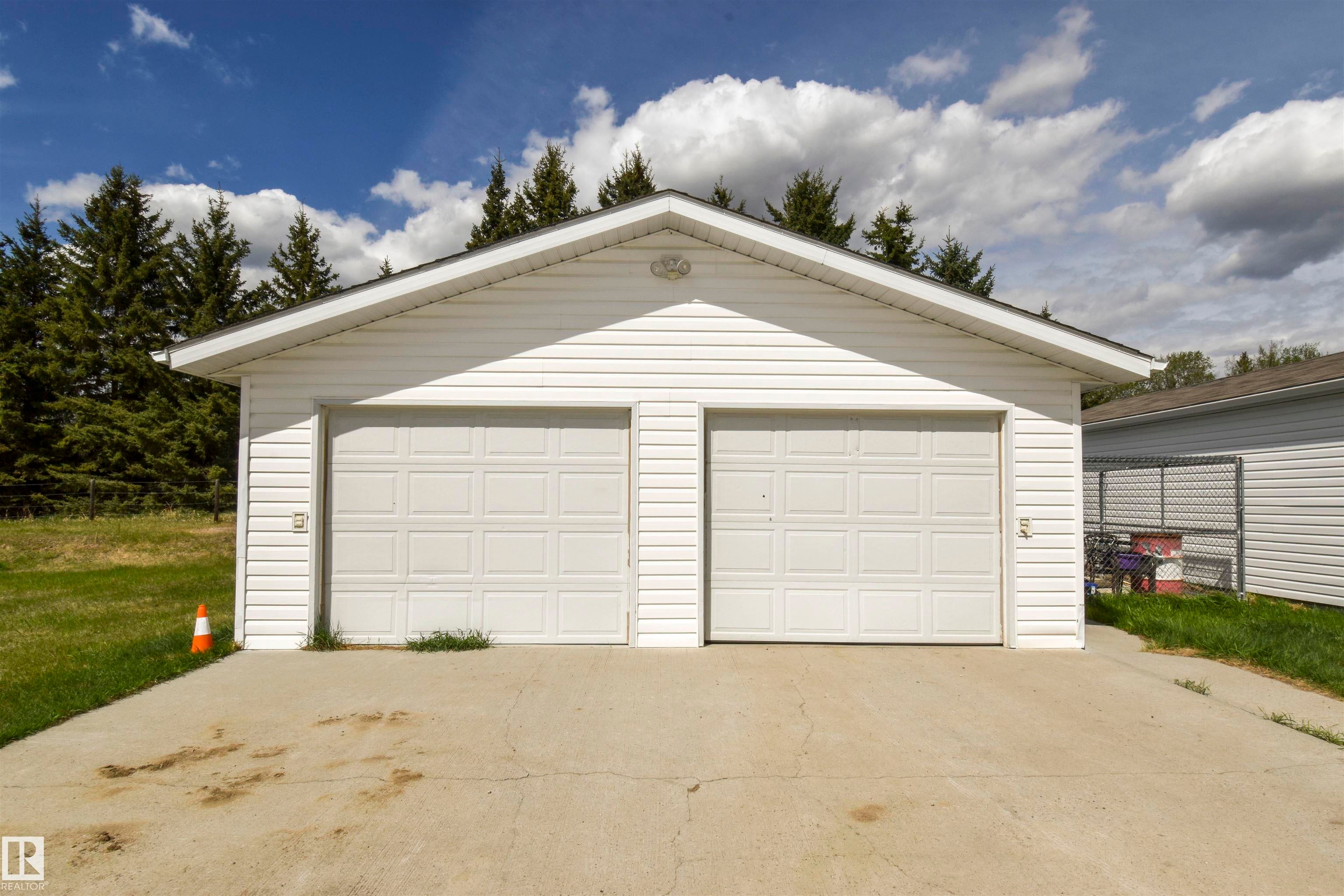 40, 2320 Twp Rd 540
