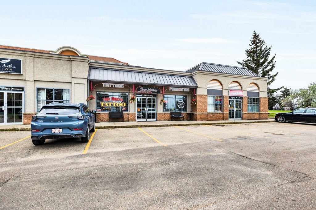 McLeod Ave 7
