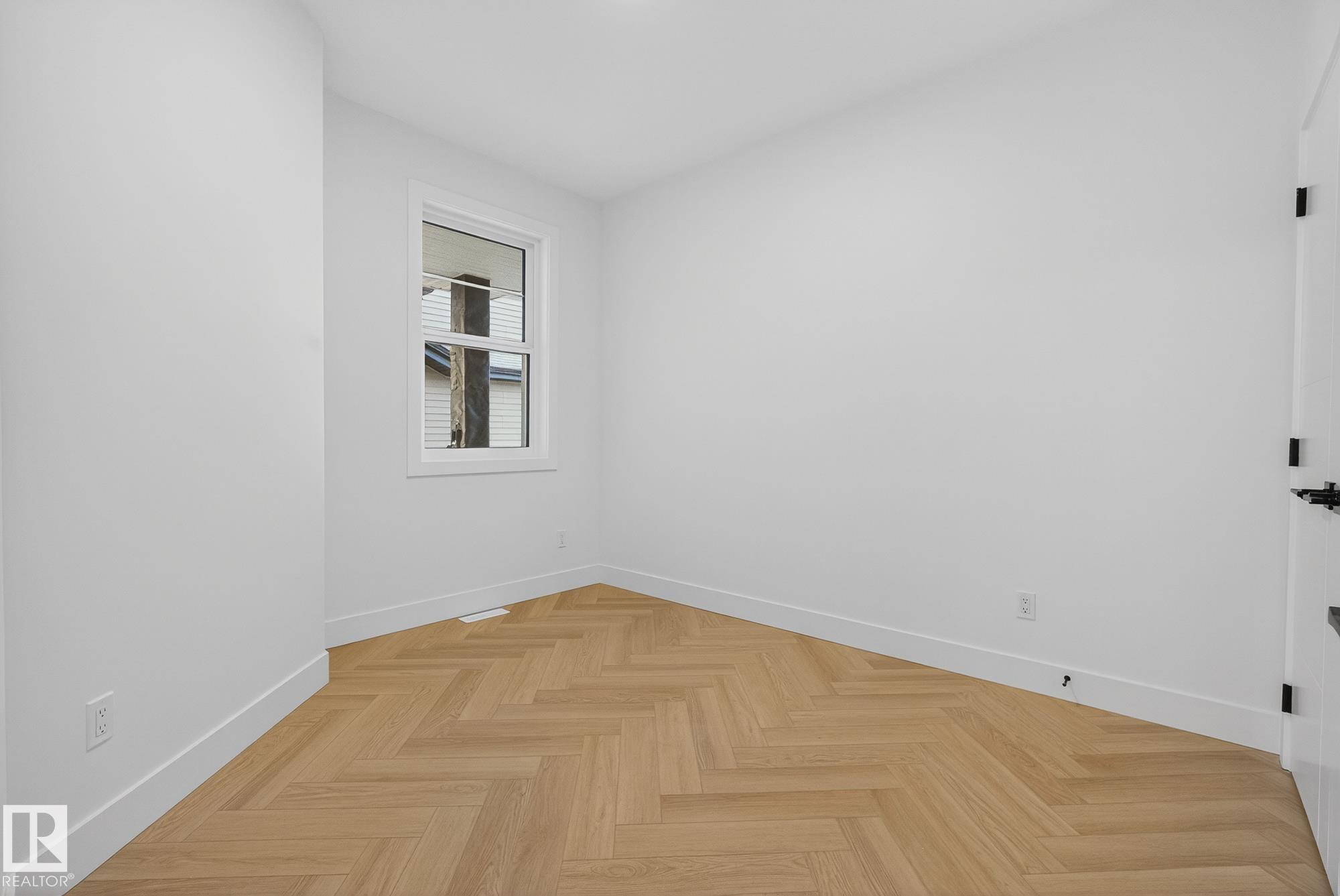 166 Caledon Crescent