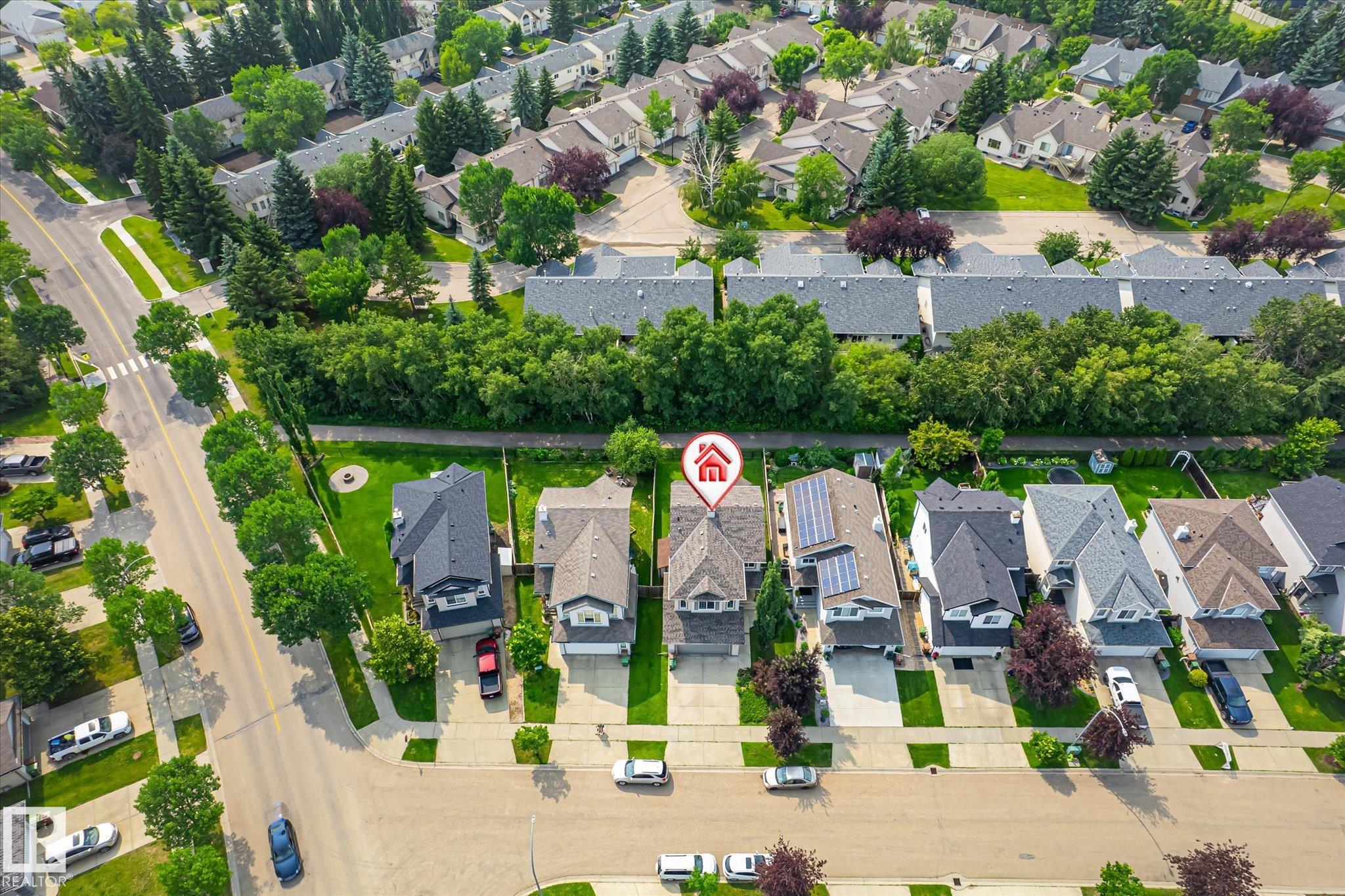 24 EVERWOOD Close