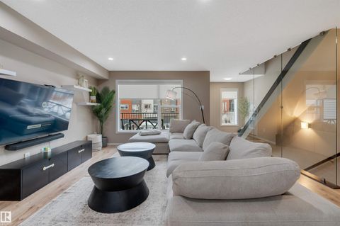 1075 ROSENTHAL Boulevard 47 Edmonton AB T5T 7G5