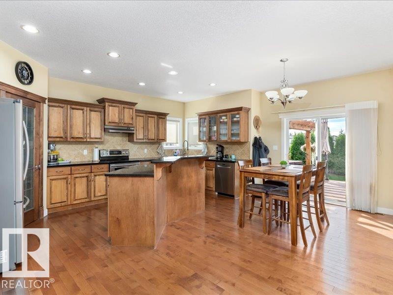 496 RAVINE Court