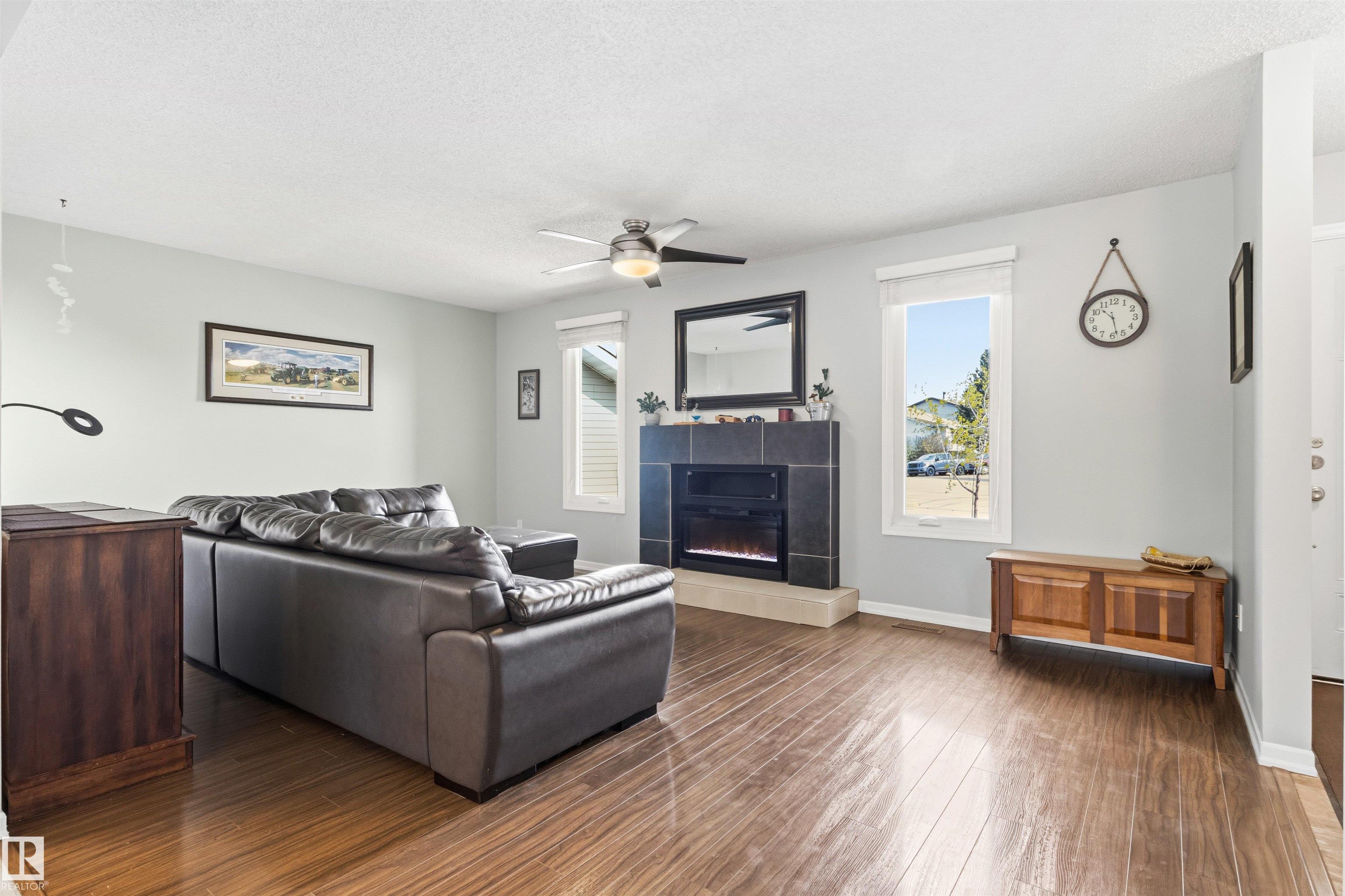 2 ARMBRUSTER Terrace