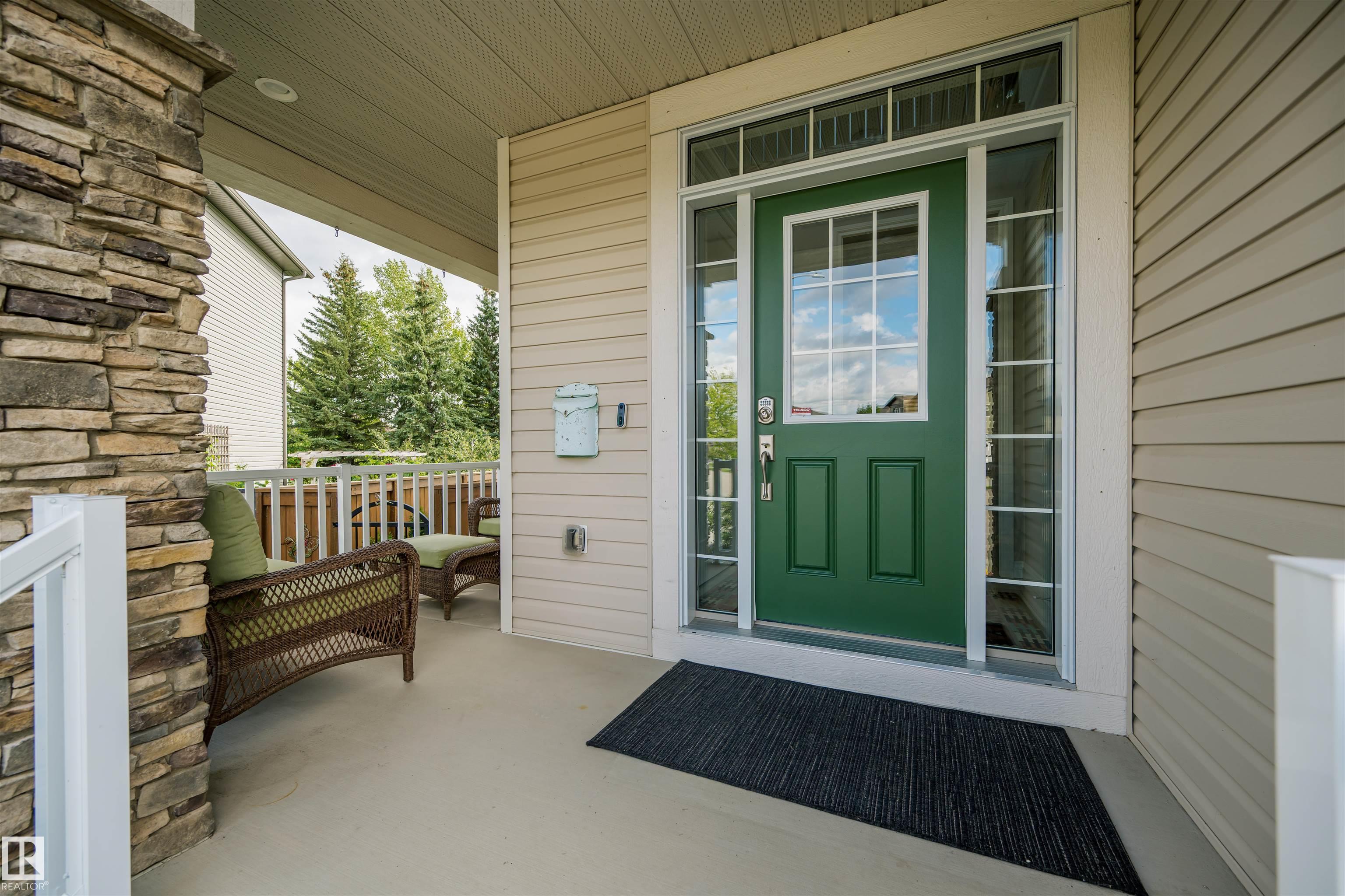 127 ROSEMOUNT Court