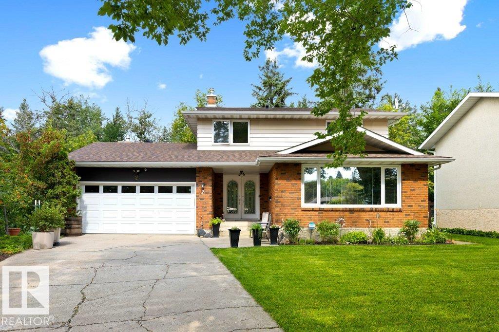2 GREENWOOD Place