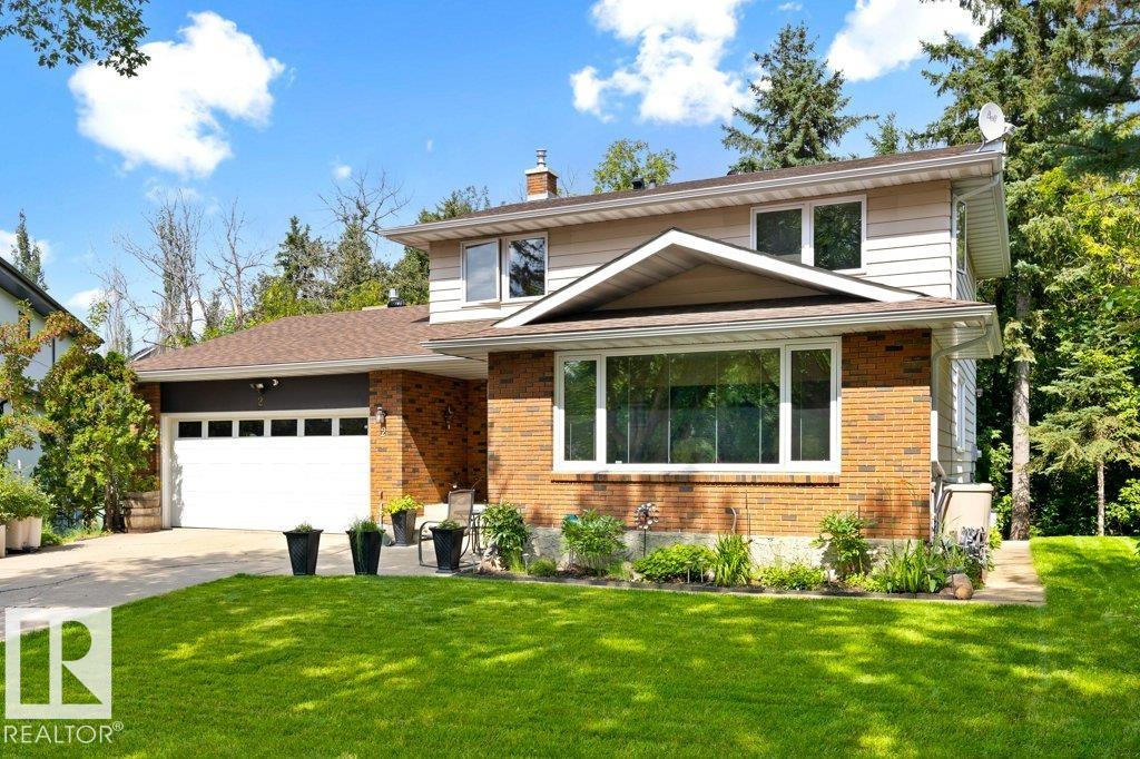 2 GREENWOOD Place