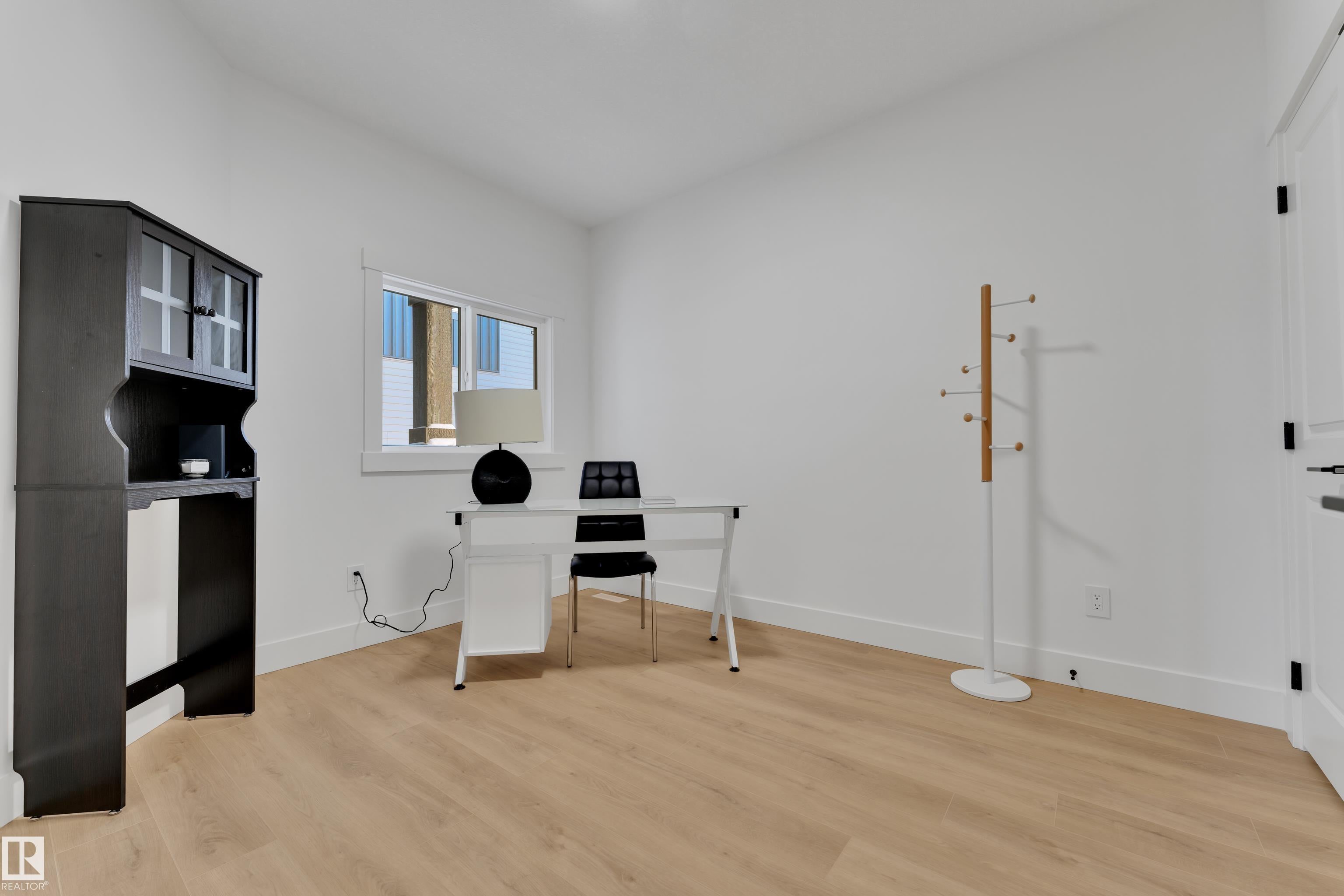 382 Linden Loop