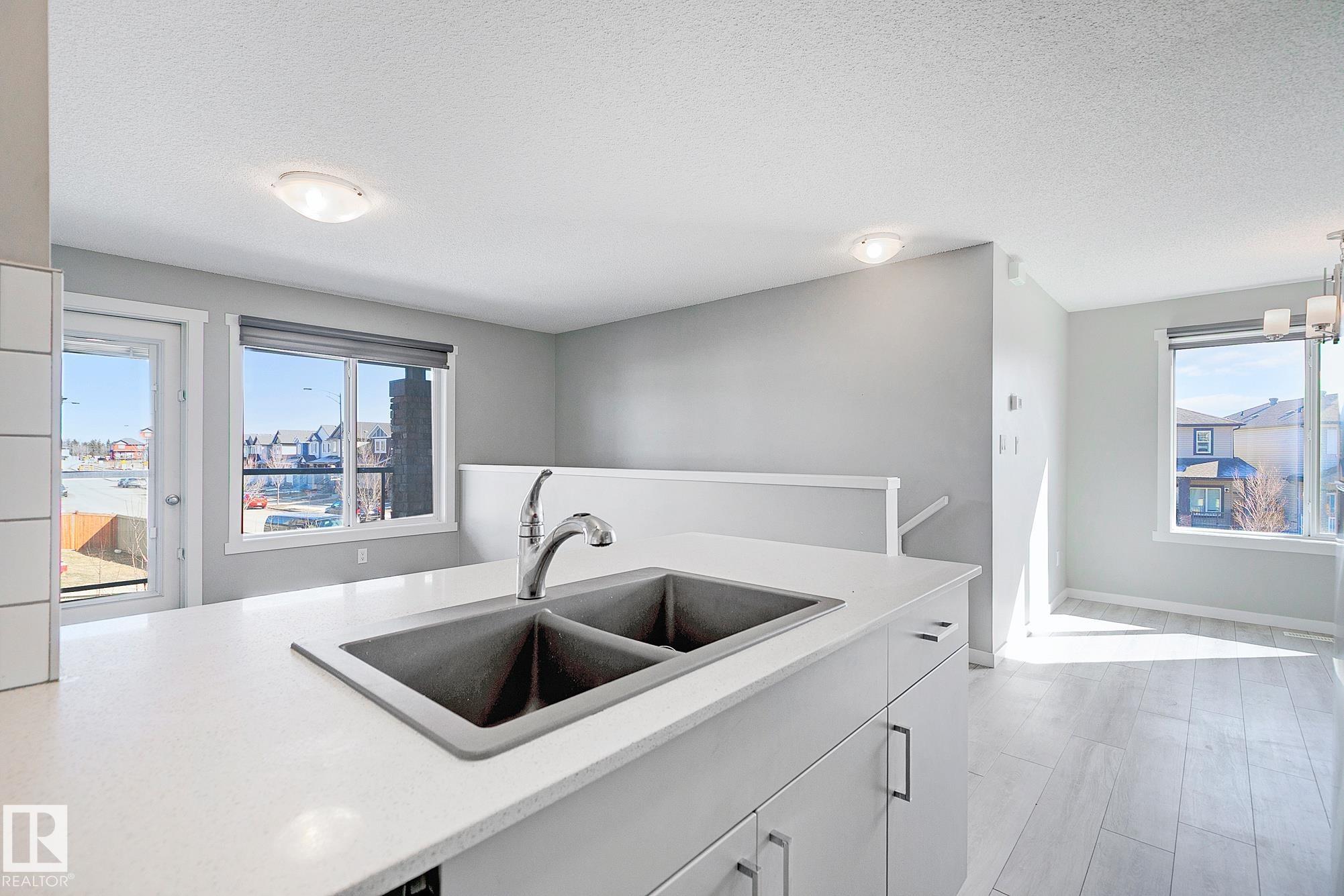 1530 TAMARACK Boulevard 20