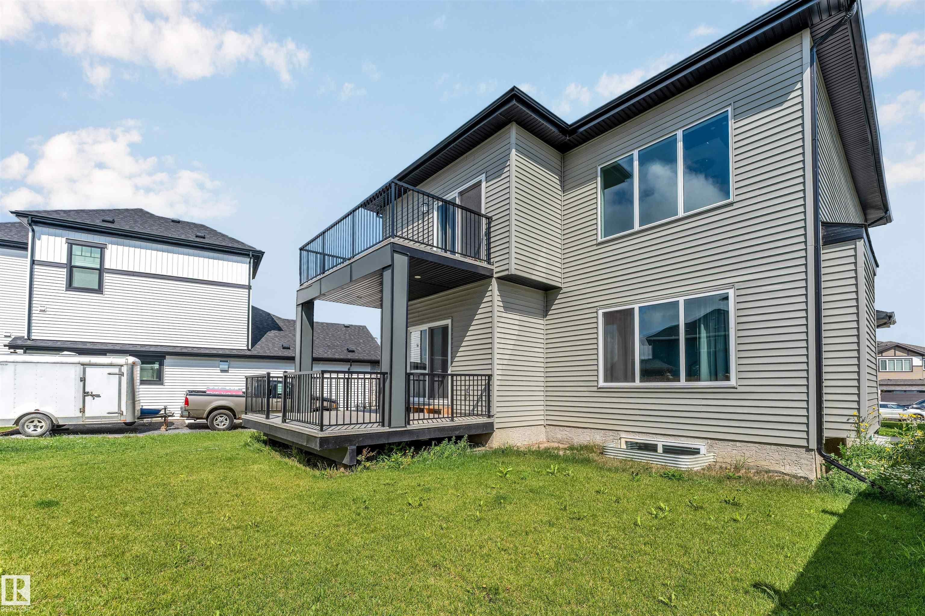 5904 SOLEIL Bay