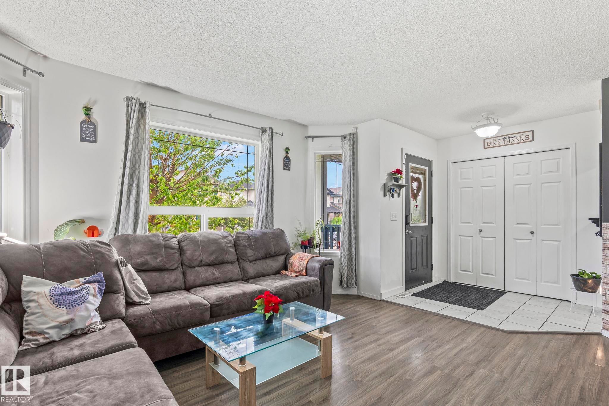 128 BROOKVIEW WY
