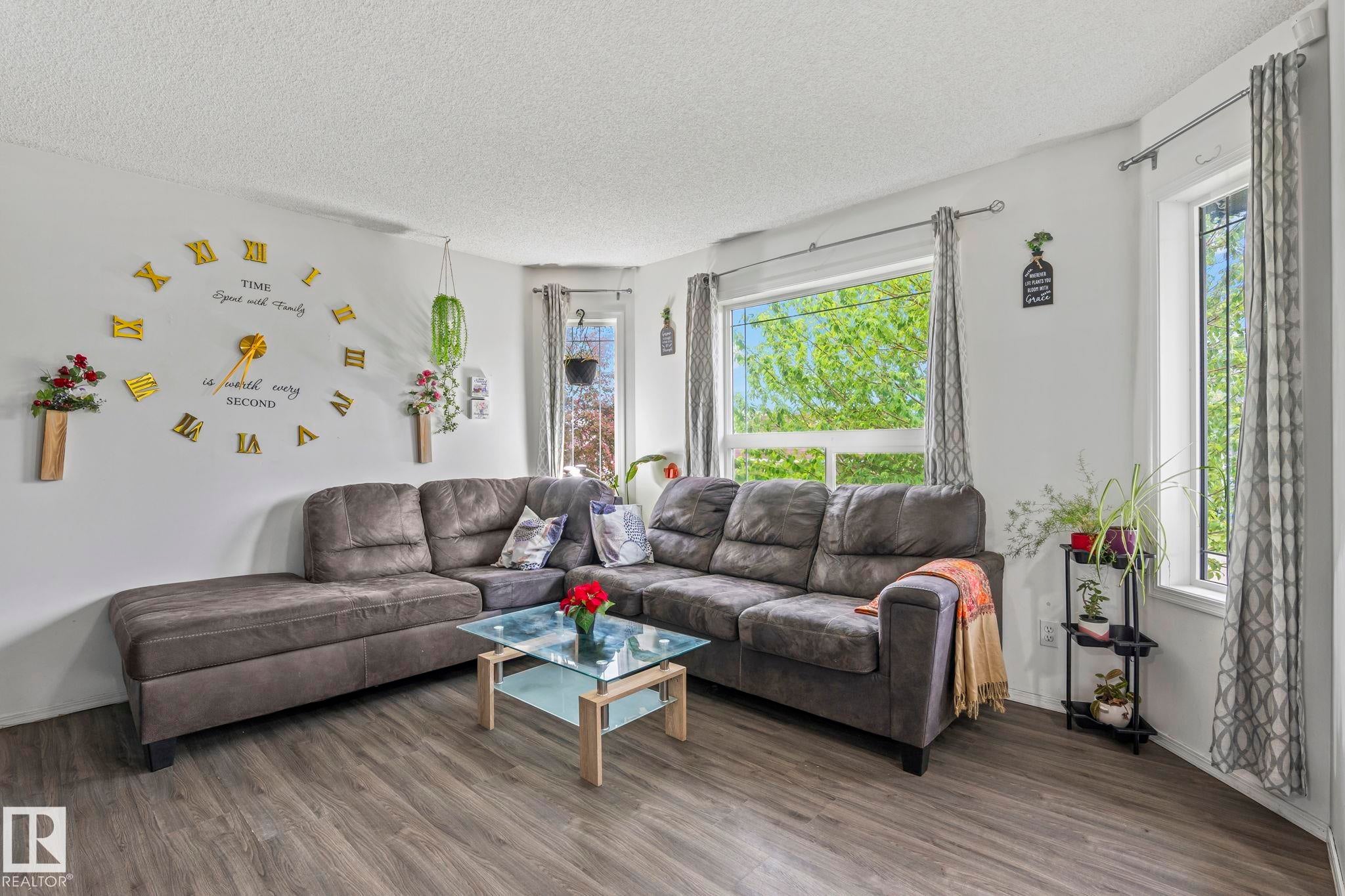 128 BROOKVIEW WY