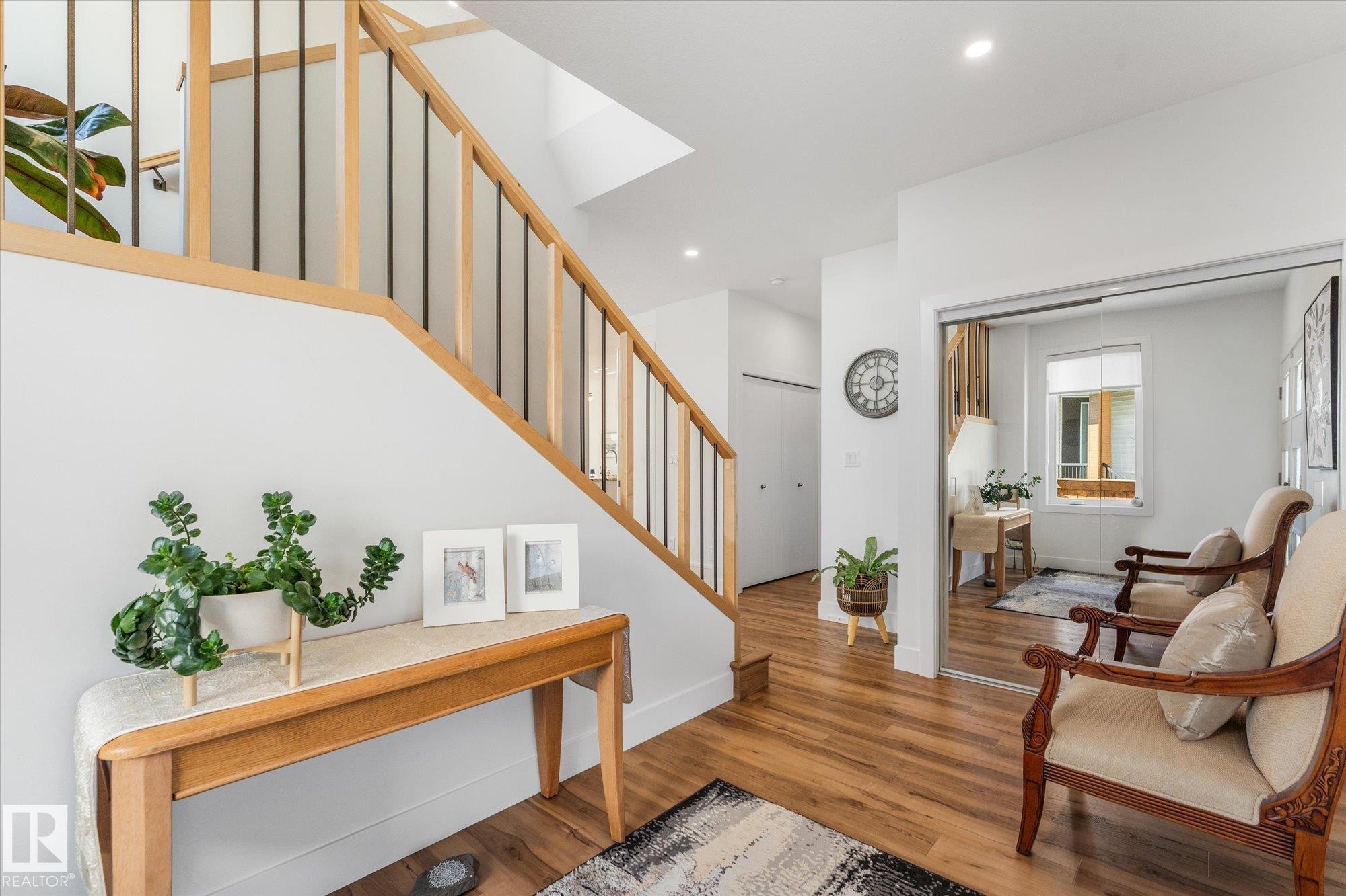 283 Silverstone Crescent