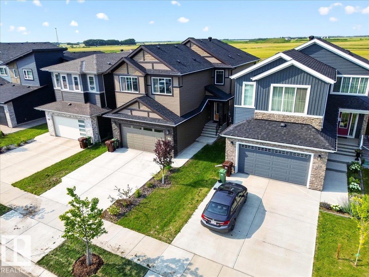 52 EDGEFIELD Way