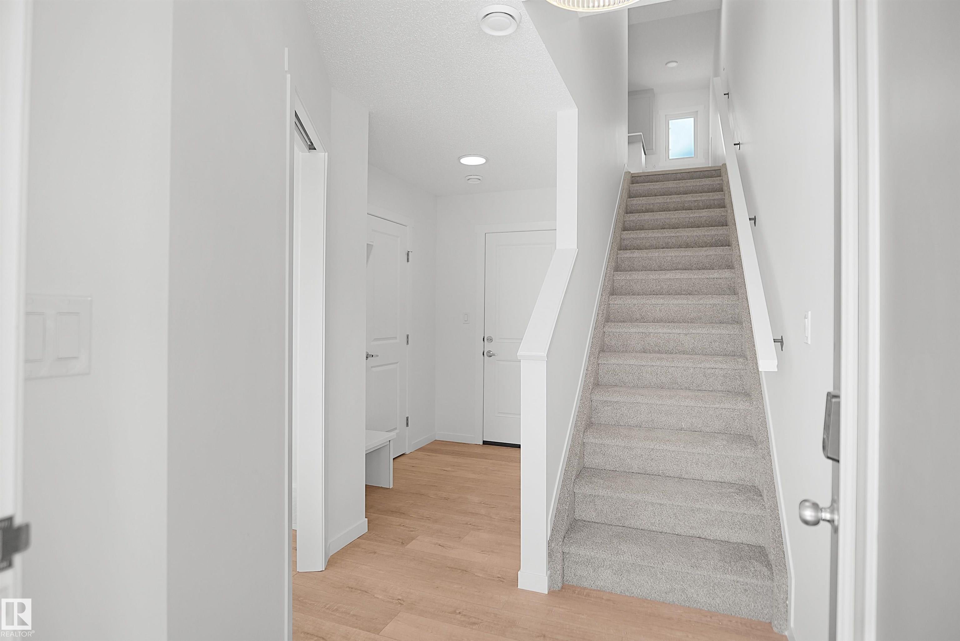 5174 RIVER'S EDGE Way