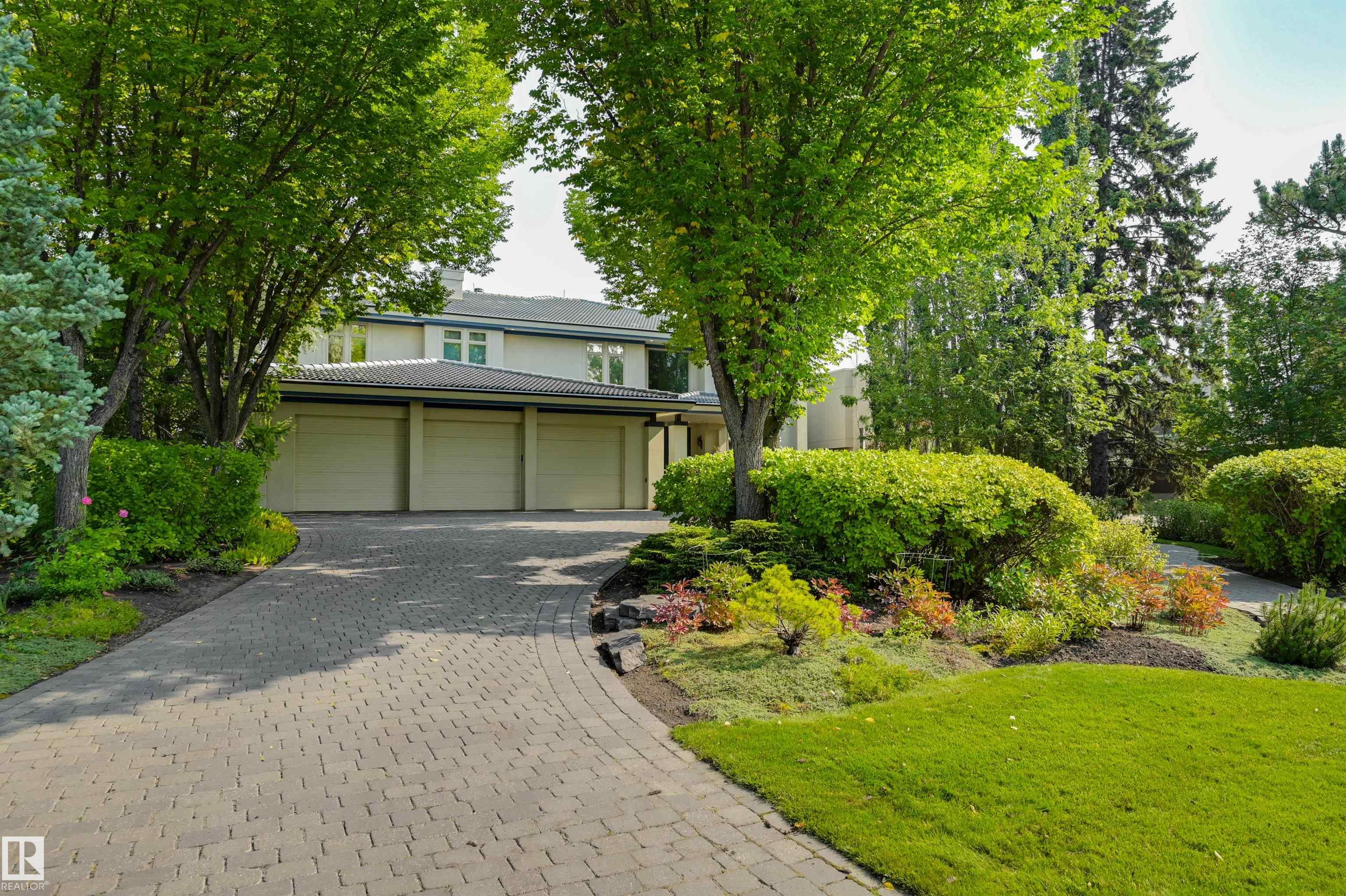 28 RIVERSIDE Crescent