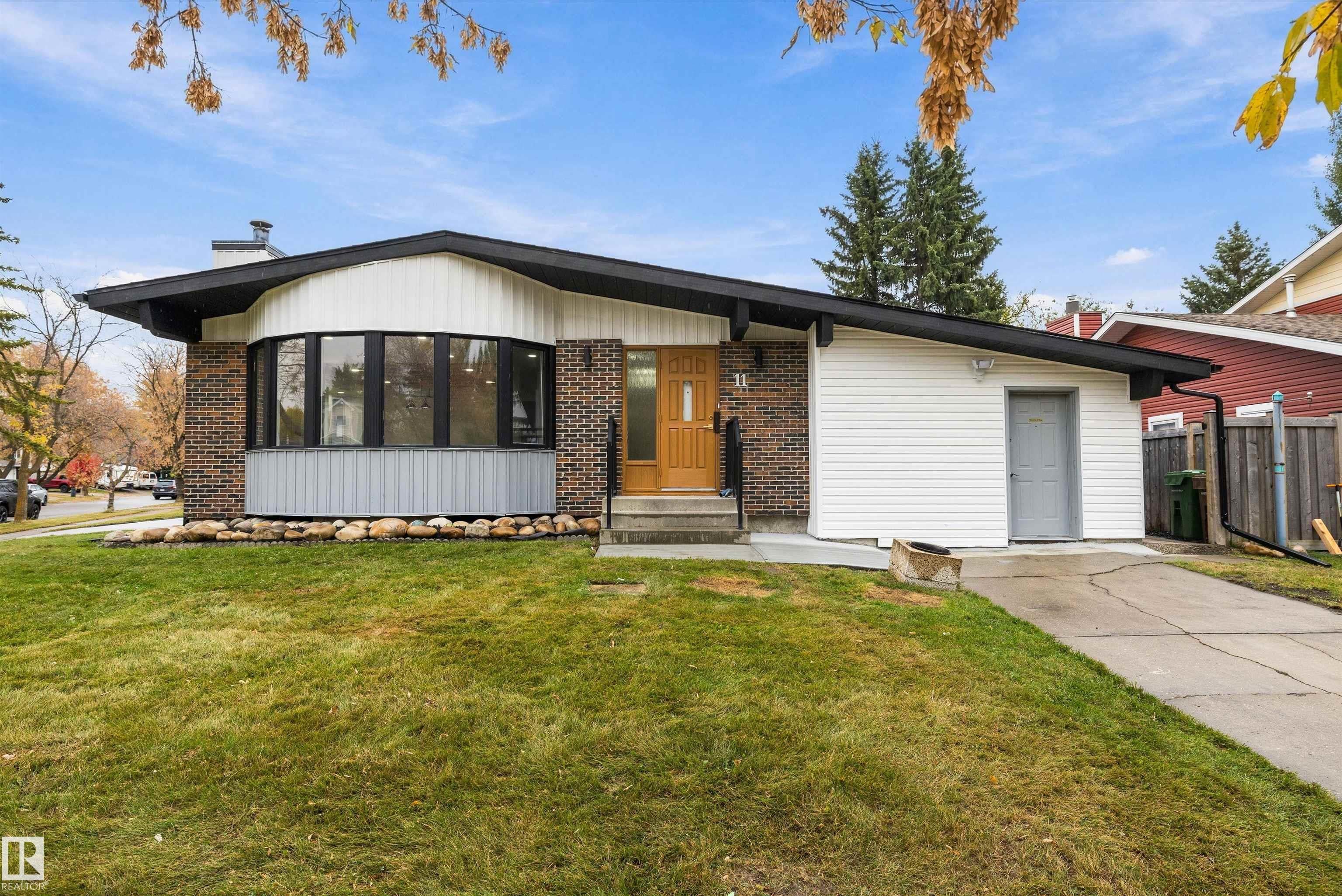 11 AUSTIN Crescent