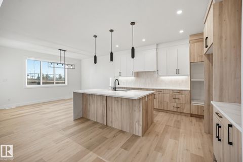 68 Hemingway Crescent Spruce Grove AB T7X 2L6